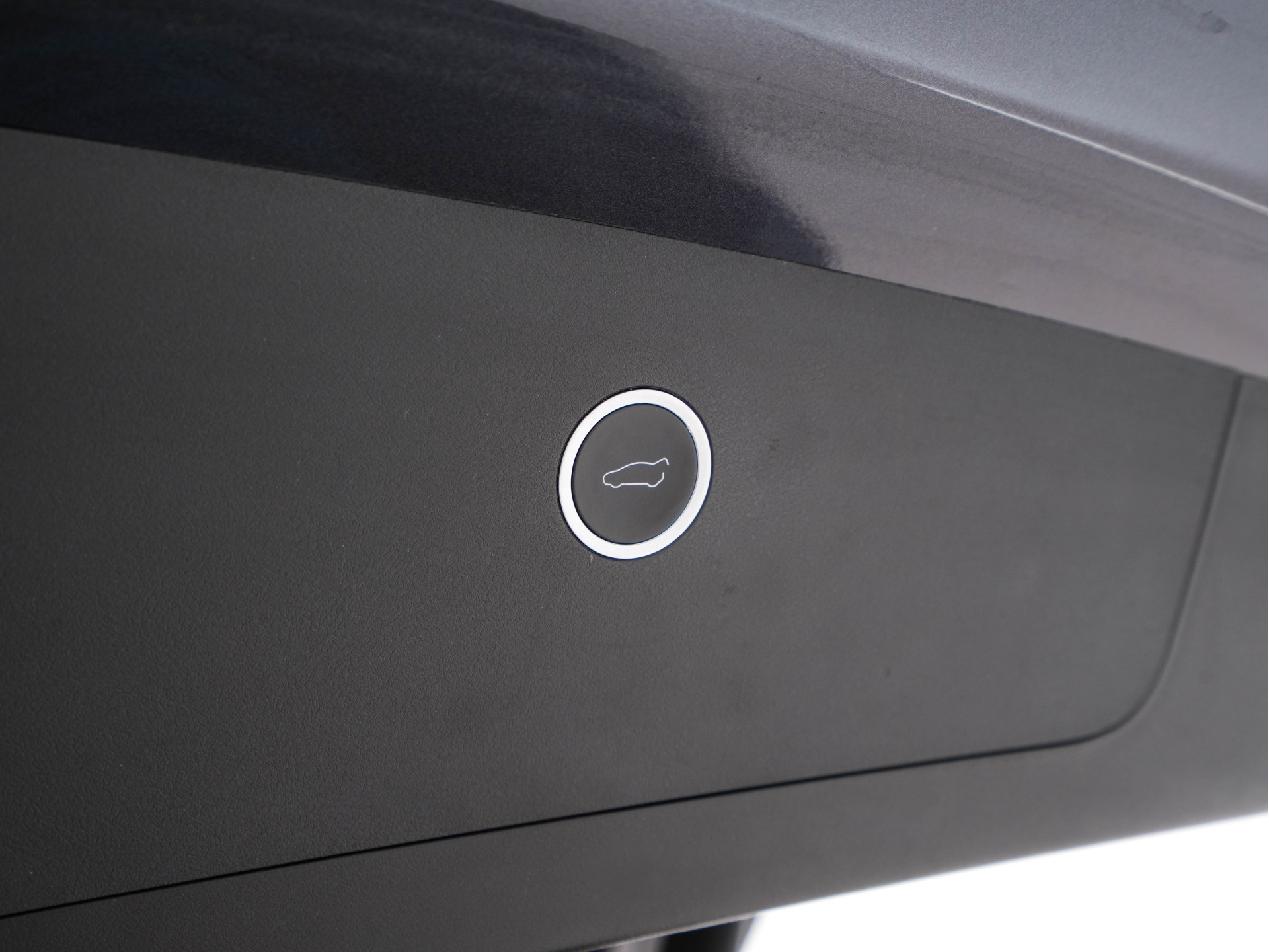 Tesla Model X 100D AWD [ 3-Fase ] Aut. *PANO-WINDOW | AUTO-PILOT | LEATHER | SURROUND-VIEW | NAVI-FULLMAP | FULL-LED | AIR-SUSPENSION | DIGI-COCKPIT | KEYLESS | CAMERA | DAB+ | HEATED-COMFORTSEATS | TOWBAR |  20''ALU*