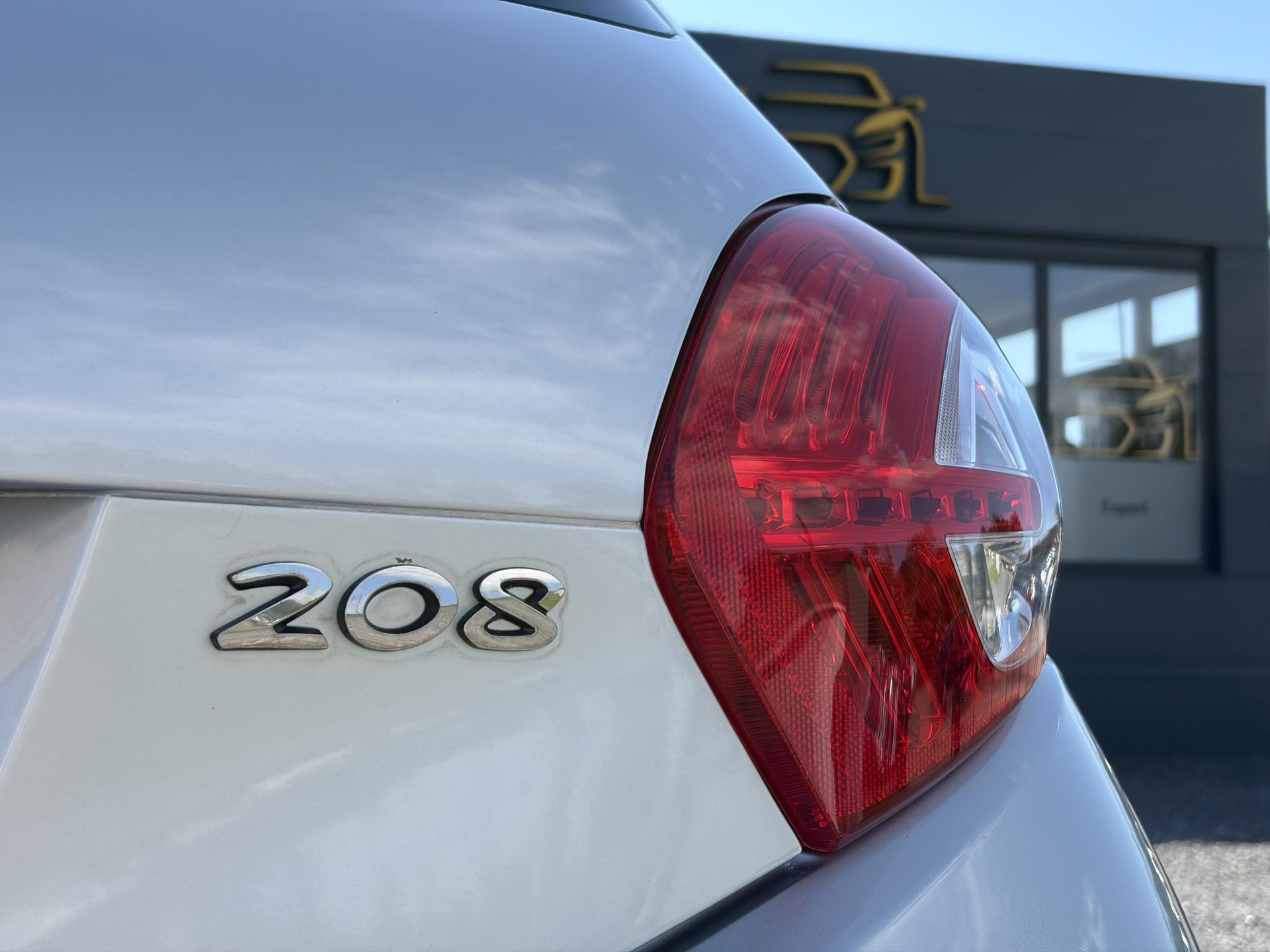 Peugeot 208 1.2 VTi Access ✓D-riem vv in 05-2024✓2e Eigenaar✓Net beurt gehad✓Carplay✓Airco✓Cruise✓5 Deurs✓Weinig km✓Zeer Zuinig✓N.A.P✓Apk tot 04-2027