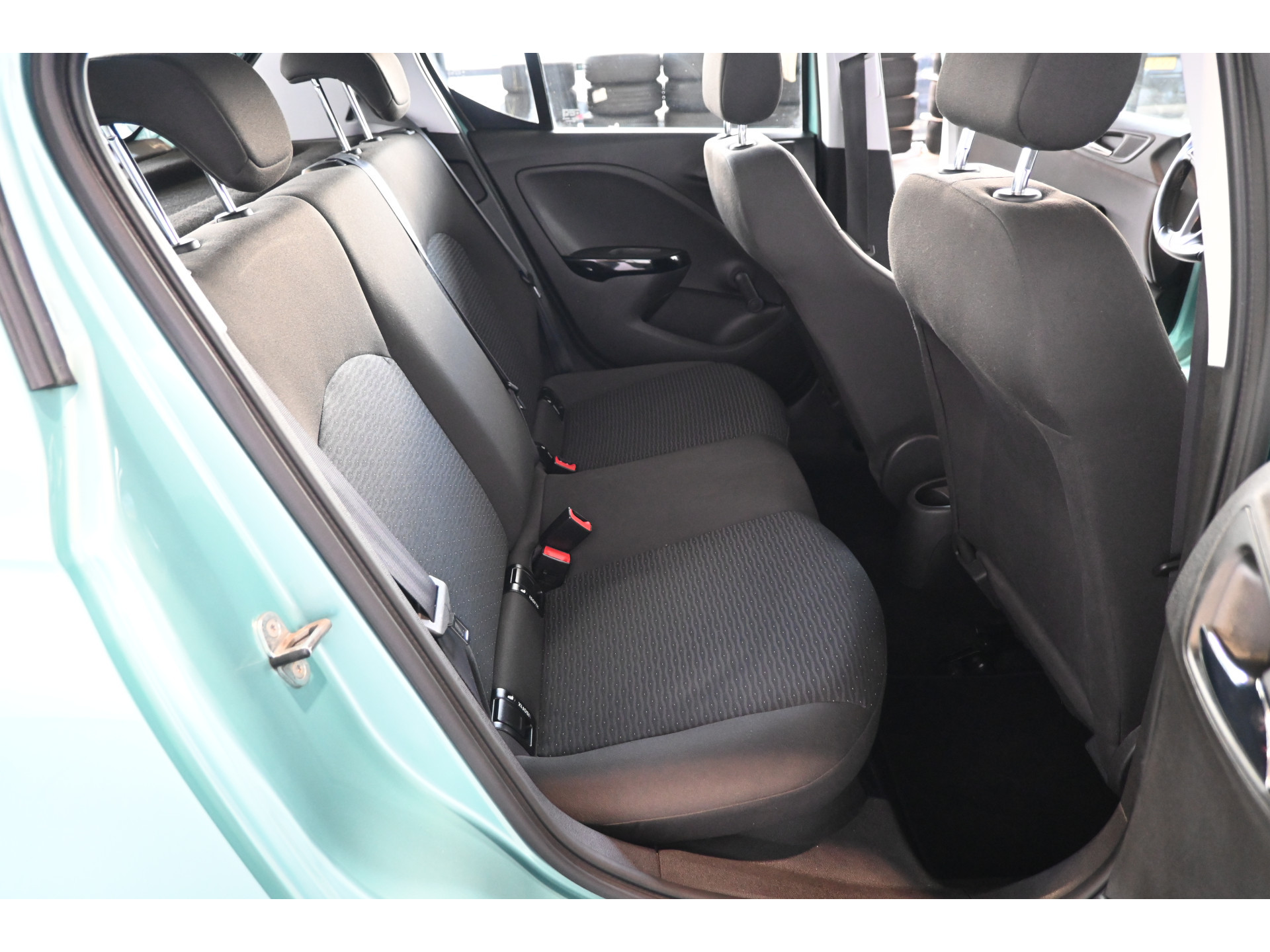 Opel Corsa 1.4 Edition Airco Cruise control Lichtmetaal Elektrisch Pakket Goed Onderhouden! Inruil Mogelijk!