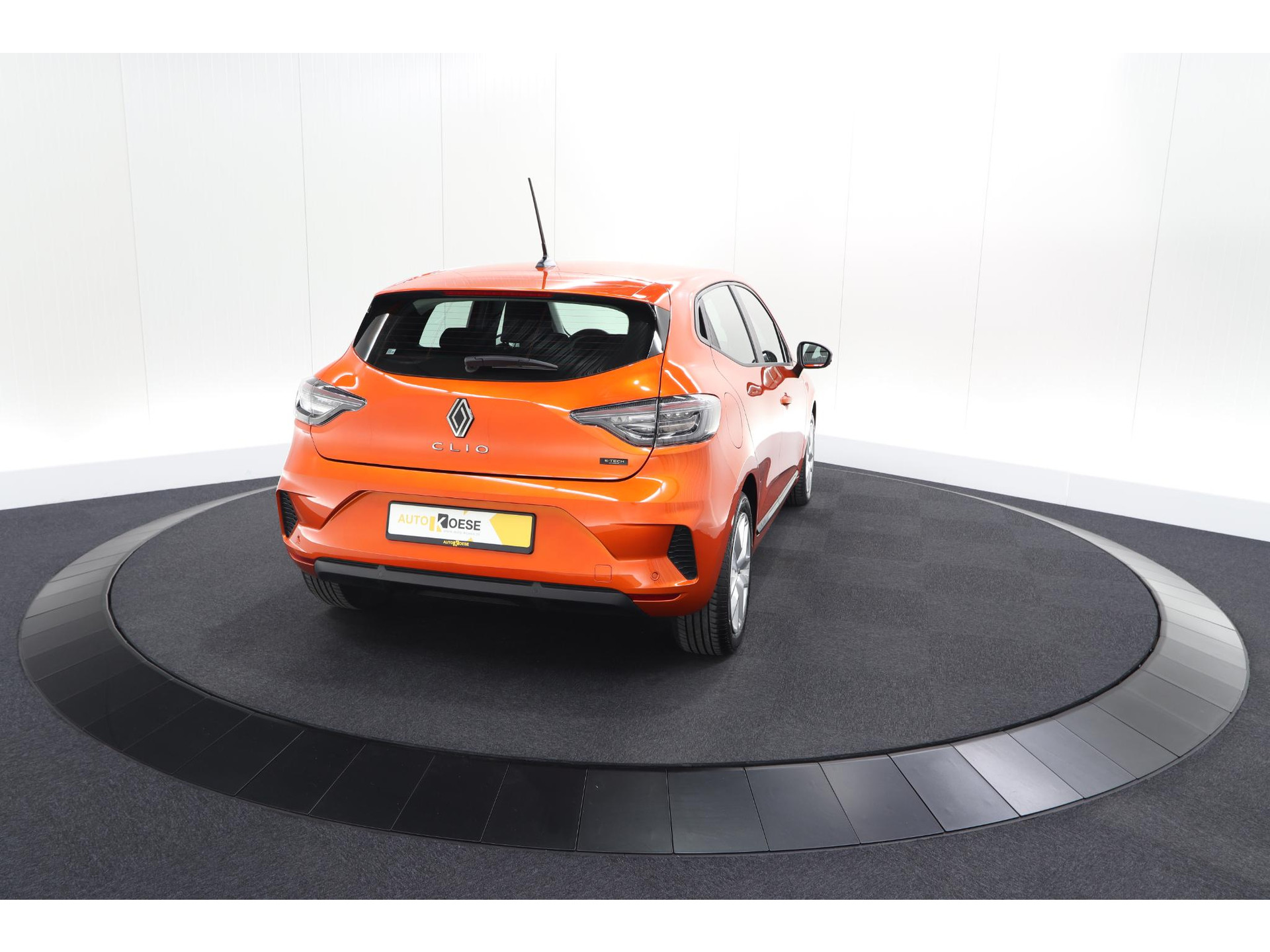 Renault Clio 1.6 E-Tech Full Hybrid 145 Evolution Holland Edition | Apple Carplay | Parkeersensoren | LED | Cruise Control