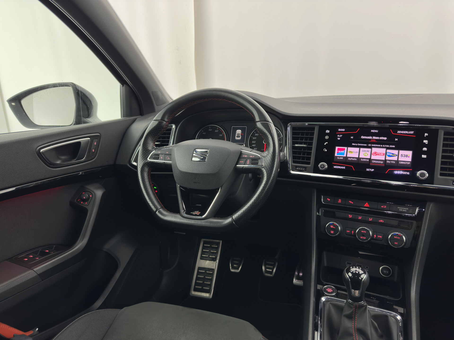 SEAT Ateca 1.5 TSI FR Business Intense (INCL-BTW) *FULL-LED | SPORT-SEATS | NAVI-FULLMAP | LEATHER-MICROFIBRE | CAMERA | KEYLESS | DAB+ | CARPLAY | ECC | PDC | CRUISE | TOWBAR | 18''ALU*