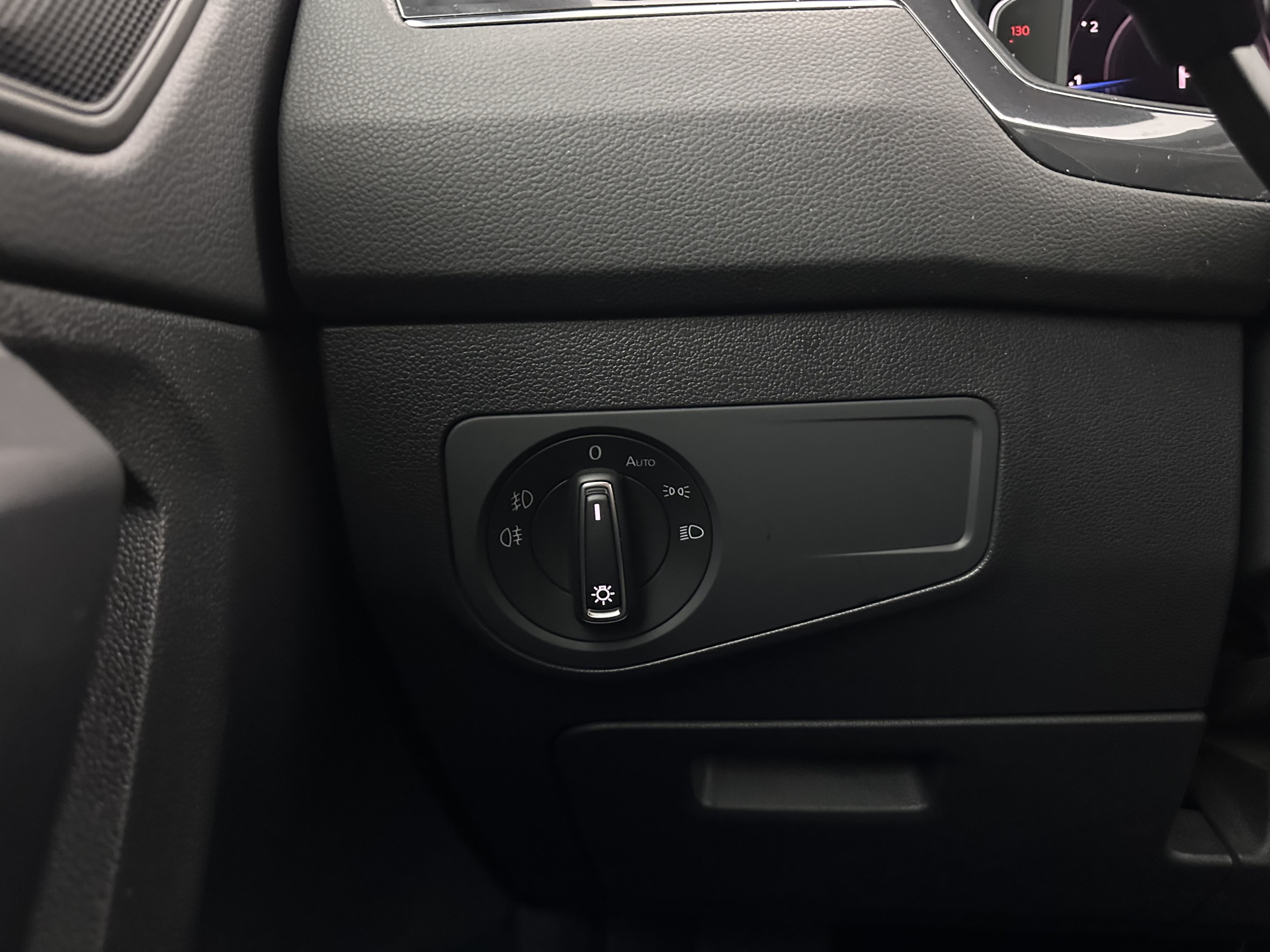 Volkswagen Tiguan Allspace 1.5 TSI R-Line Highline Business [ 7-Pers. ] Aut. *PANO | ARTVELOURS | FULL-LED | DIGI-COCKPIT | KEYLESS | ADAPTIVE-CRUISE | CAMERA | SHIFTPADDLES | CARPLAY | DAB+ | HEATED-COMFORTSEATS | NAVI-FULLMAP | PRIVACYGLASS | 19''ALU*