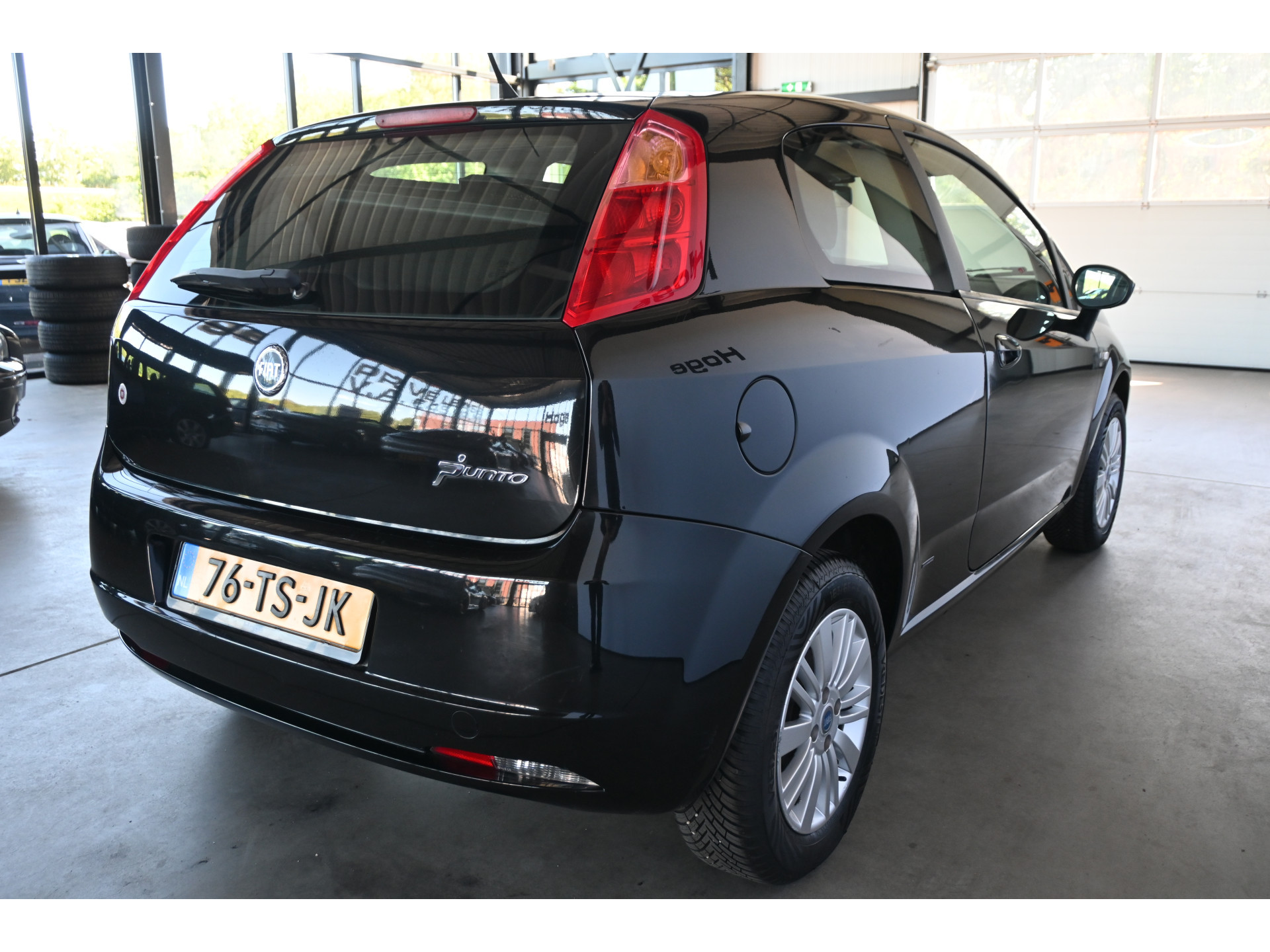 Fiat Grande Punto 1.4 Dynamic Nap Airco Lichtmetaal Stuurbekrachtiging Rijklaarprijs Inruil Mogelijk!