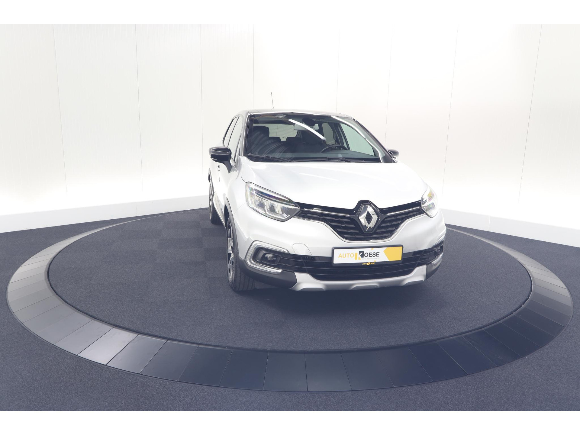 Renault Captur TCe 150 EDC Intens | Trekhaak | Navigatie | Parkeersensoren