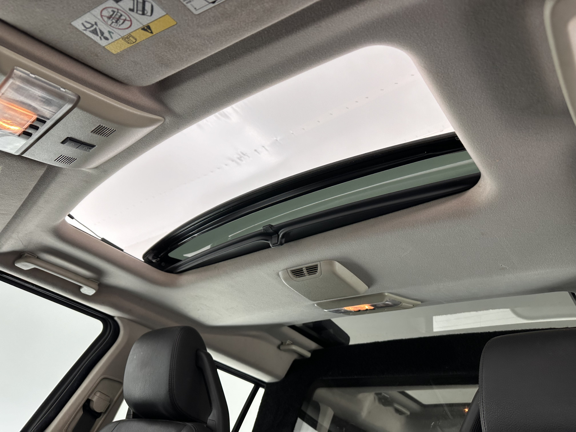 Land Rover DISCOVERY 3 *MOTOR-DEFECT* Aut. *PANO | FULL-LEATHER | XENON | HARMAN/KARDON | MEMORY-PACK | AIR-SUPENSION | NAVI-FULLMAP | 19''ALU | ECC | PDC | CRUISE | TOWBAR*