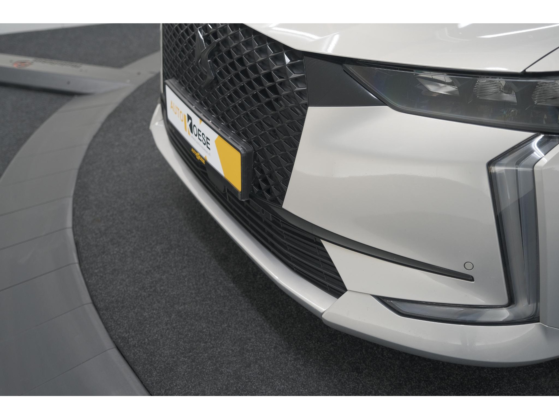 DS 4 PureTech 130 EAT8 Performance Line | Camera | Apple Carplay | Alcantara® bekleding | Parkeersensensoren