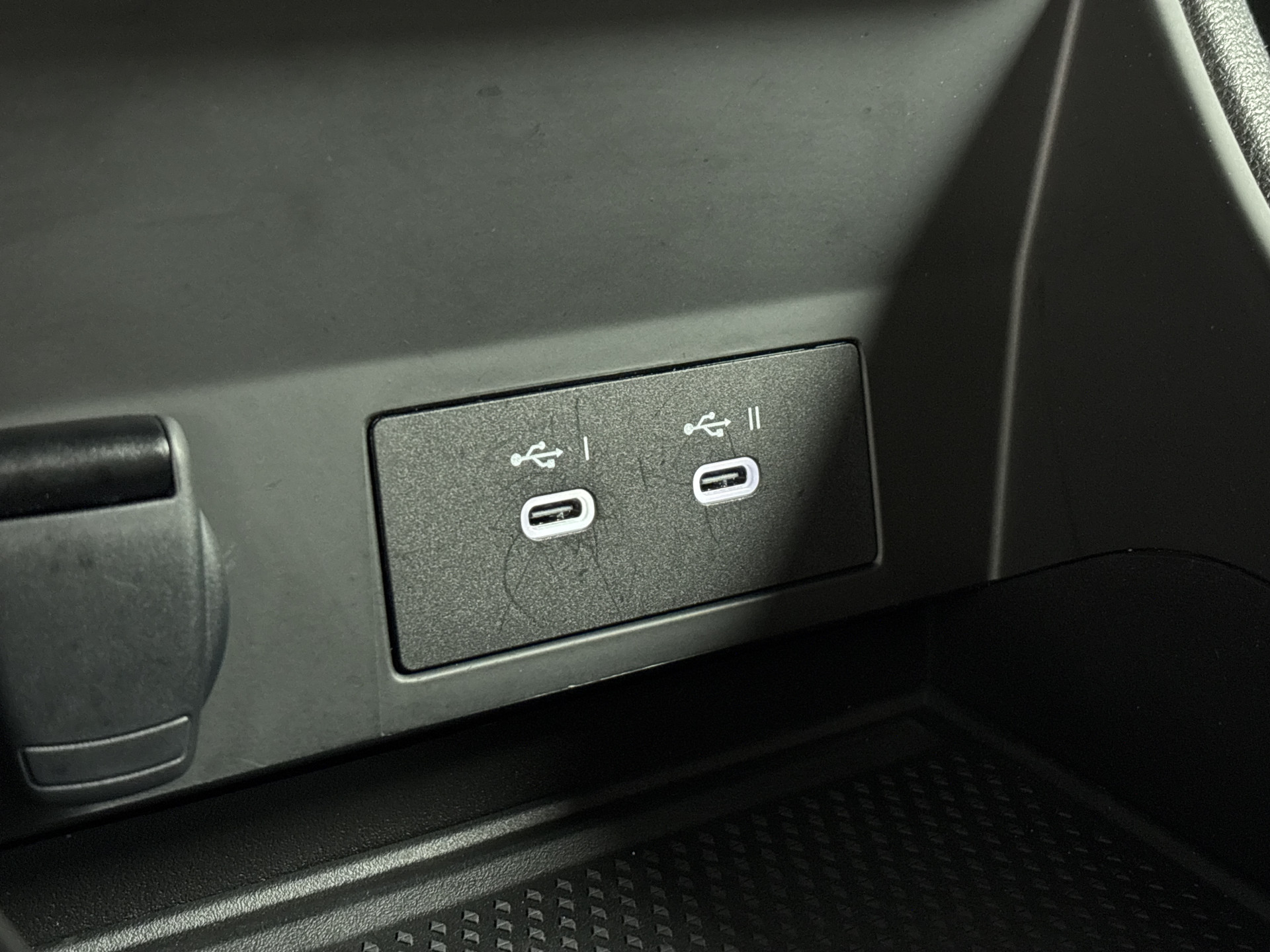 Renault Captur E-Tech full hybrid 145PK techno | CAMERA | NAVI
