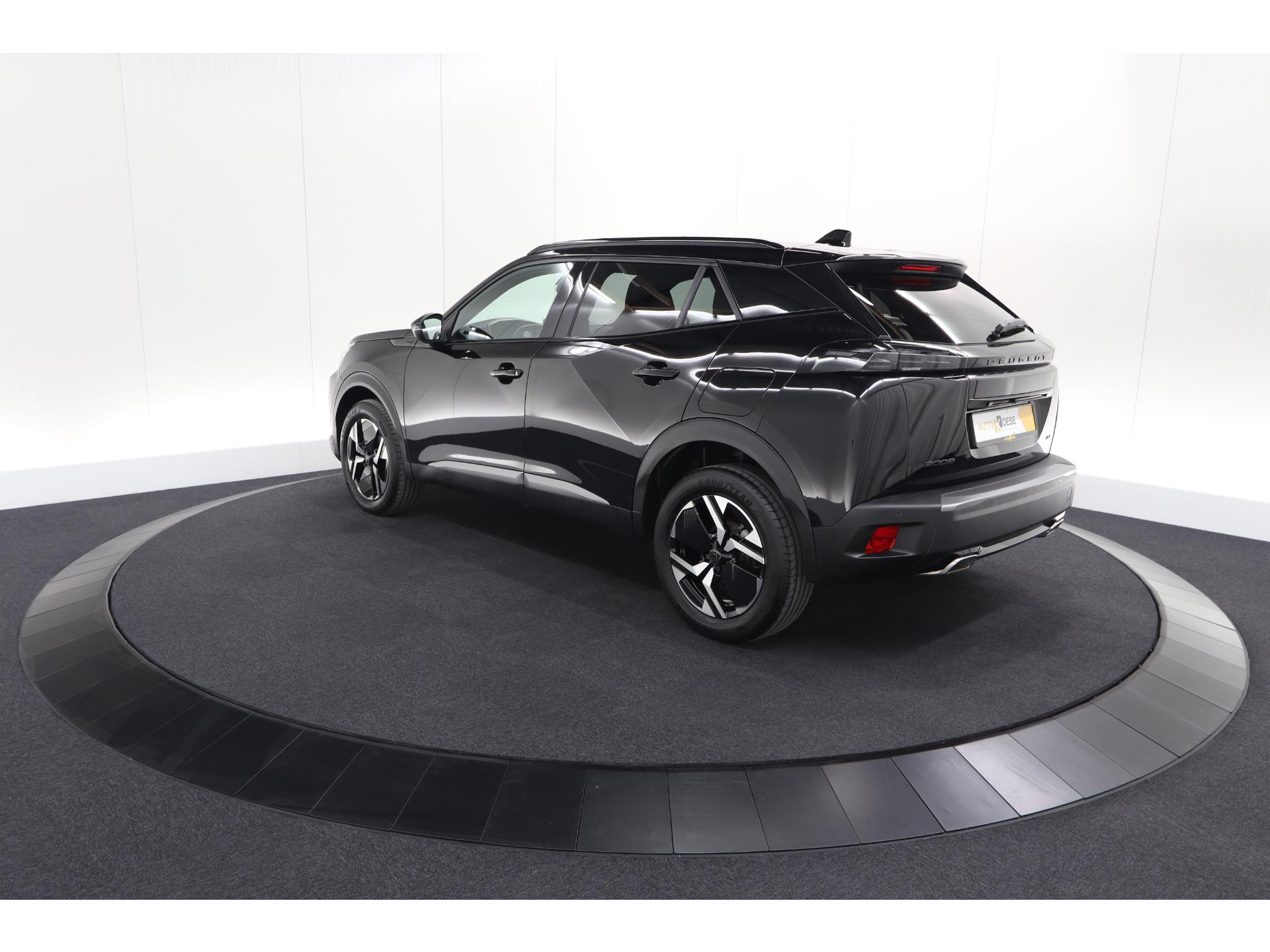 Peugeot 2008 PureTech 130 EAT8 GT | Camera | Apple Carplay | Parkeersensoren | 17 Inch Lichtmetalen Velgen
