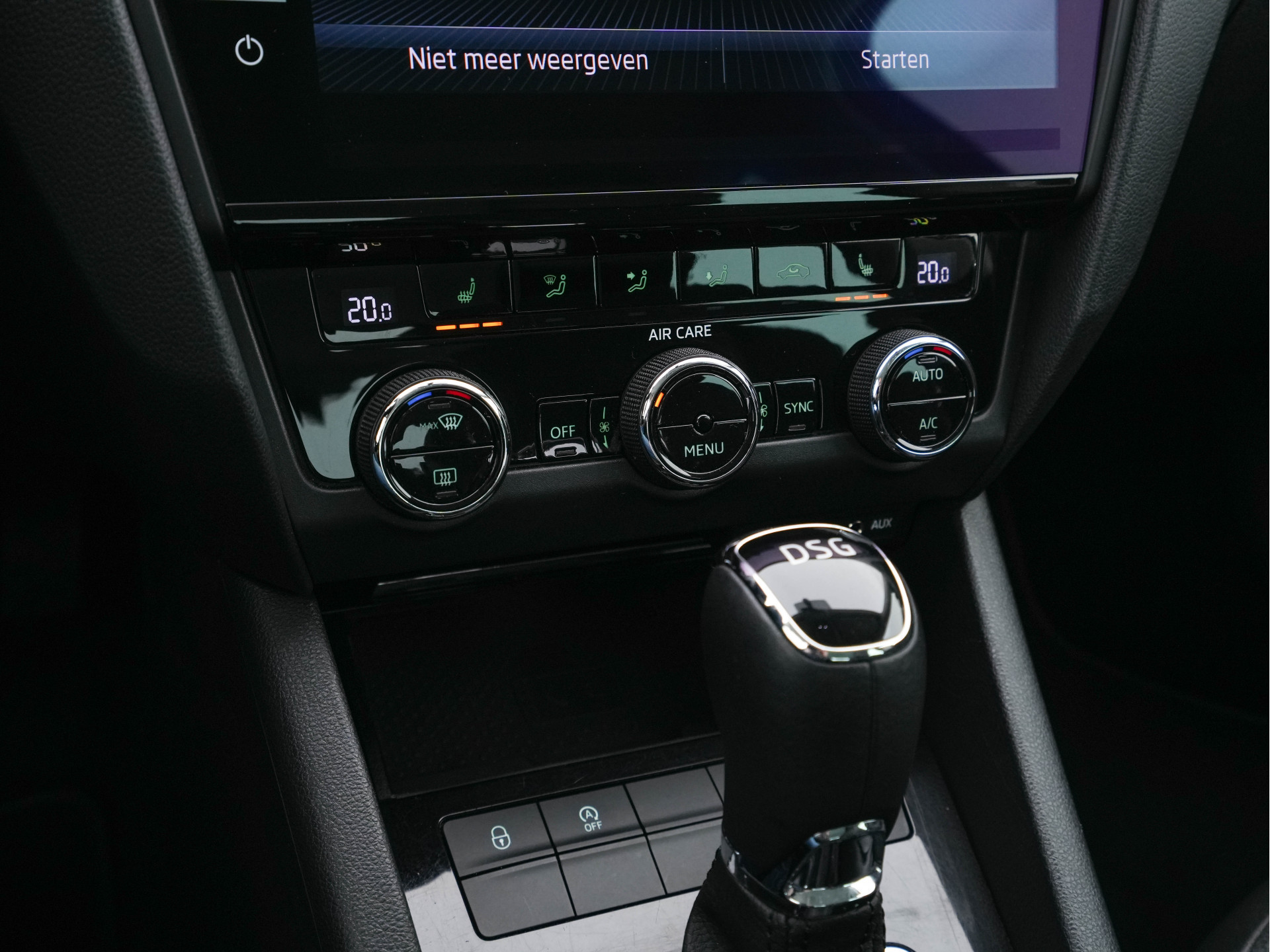 ŠKODA Octavia 1.0 TSI Greentech Style Business (INCL-BTW) Aut. *LEATHER-ALCANTARA | NAVI-FULLMAP | FULL-LED | CANTON-AUDIO | KEYLESS | DAB | HEATED-COMFORTSEATS | ECC | PARKPILOT | SHIFT-PADDLES | CRUISE | PRIVACY-GLASS | 18"ALU*