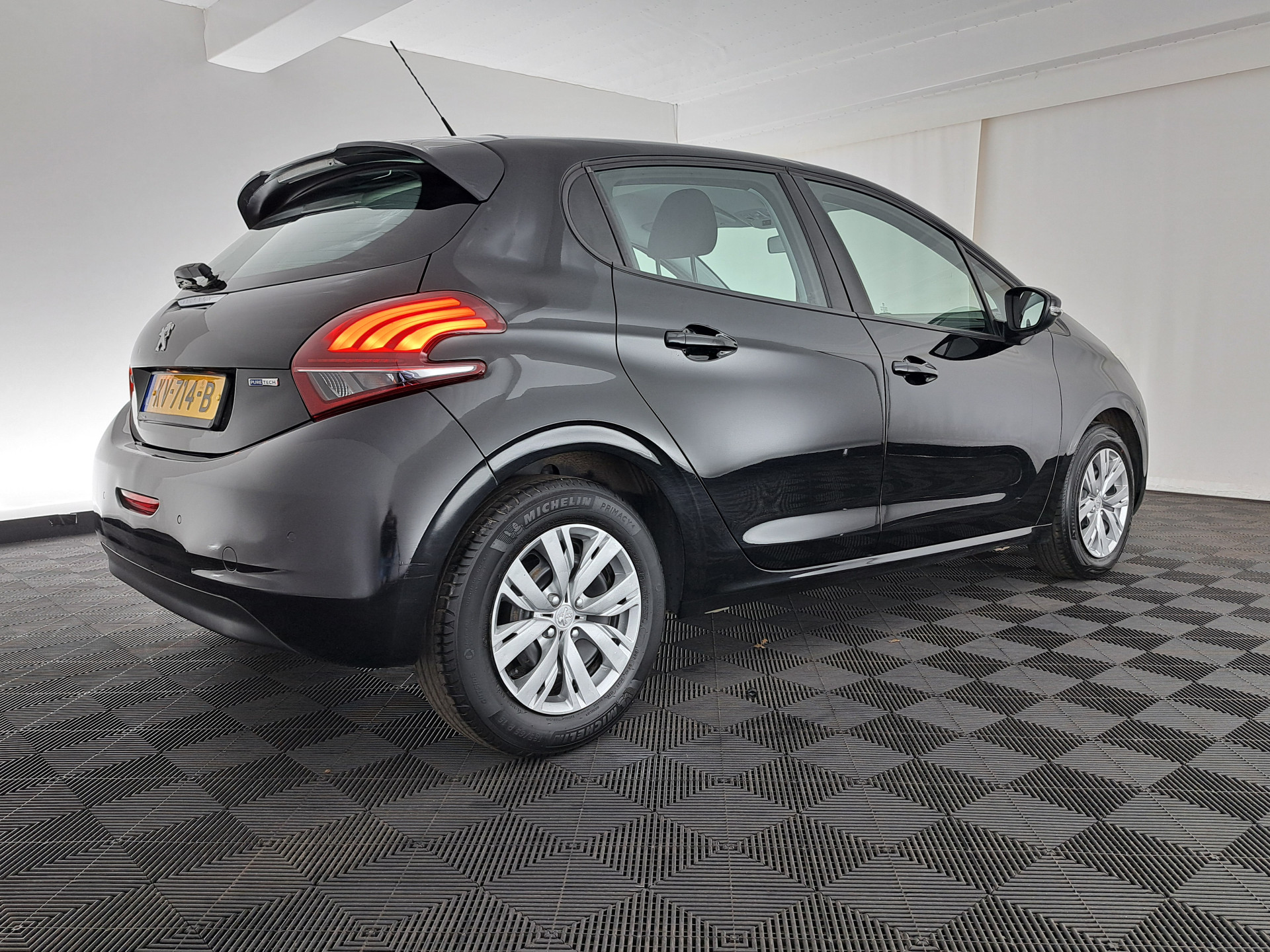 Peugeot 208 1.2 PureTech Blue Lion *AIRCO | NAVI-FULLMAP | COMFORT-SEATS | CRUISE | PDC*