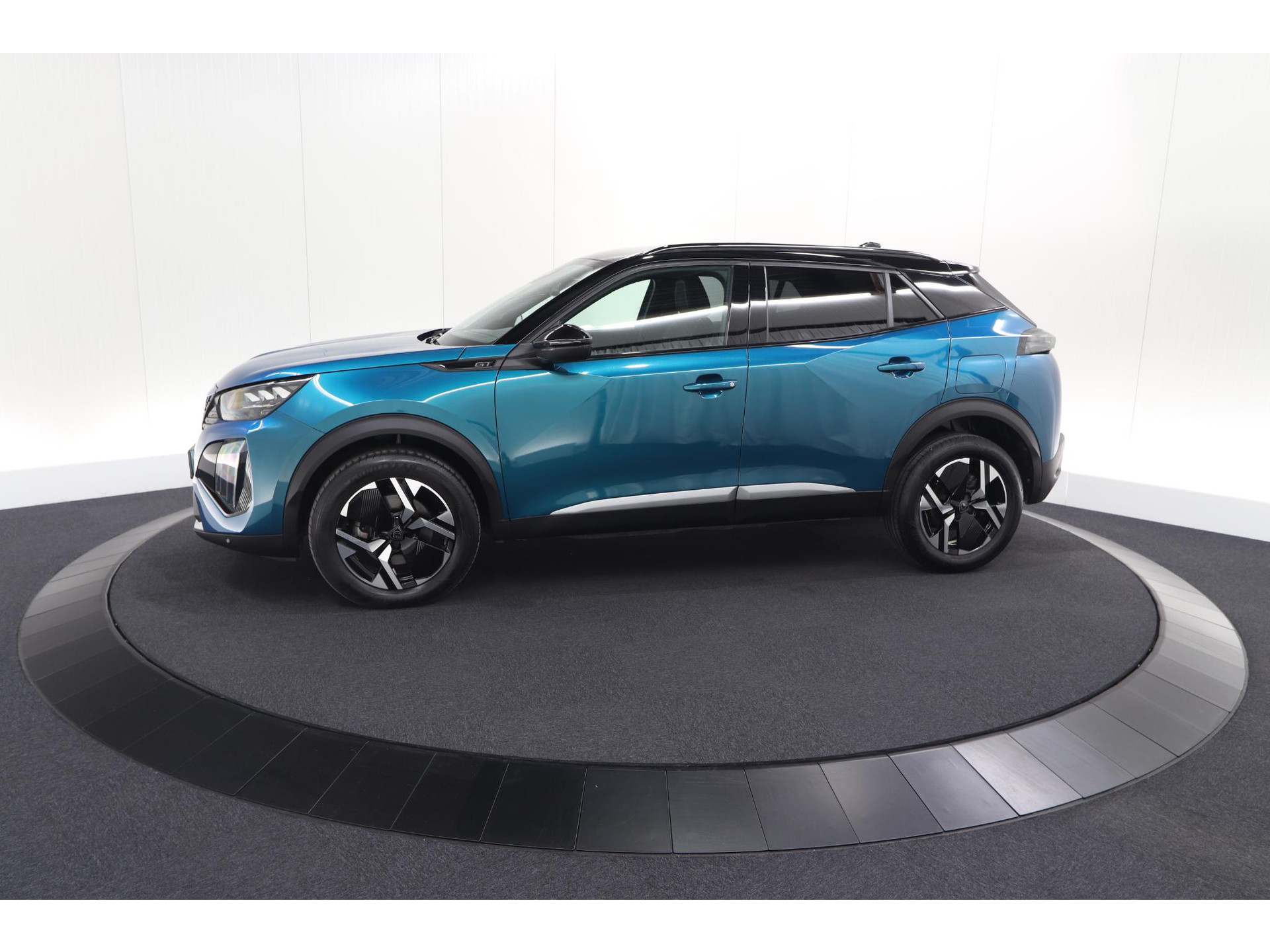 Peugeot 2008 1.2 Hybrid 145 GT | Camera | Apple Carplay | Parkeersensoren