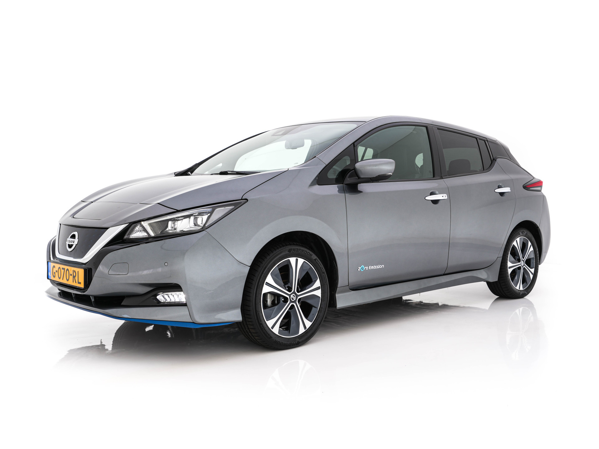 Nissan LEAF 3.Zero Limited Edition 62 kWh {SOH-93%} (INCL-BTW) Aut. *HEATPUMP | LEATHER | FULL-LED | DIGI-COCKPIT | TOPVIEW | BOSE-AUDIO | KEYLESS | DAB+ | BLINDSPOT | ECC | ADAPTIVE-CRUISE | PDC | HEATED-COMFORTSEATS | PRIVACYGLASS | 17"ALU*