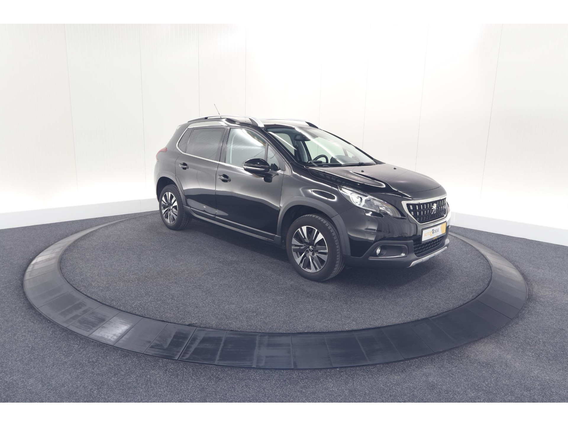Peugeot 2008 PureTech 110 Allure | Panoramadak | Navigatie | Camera | Parkeersensoren