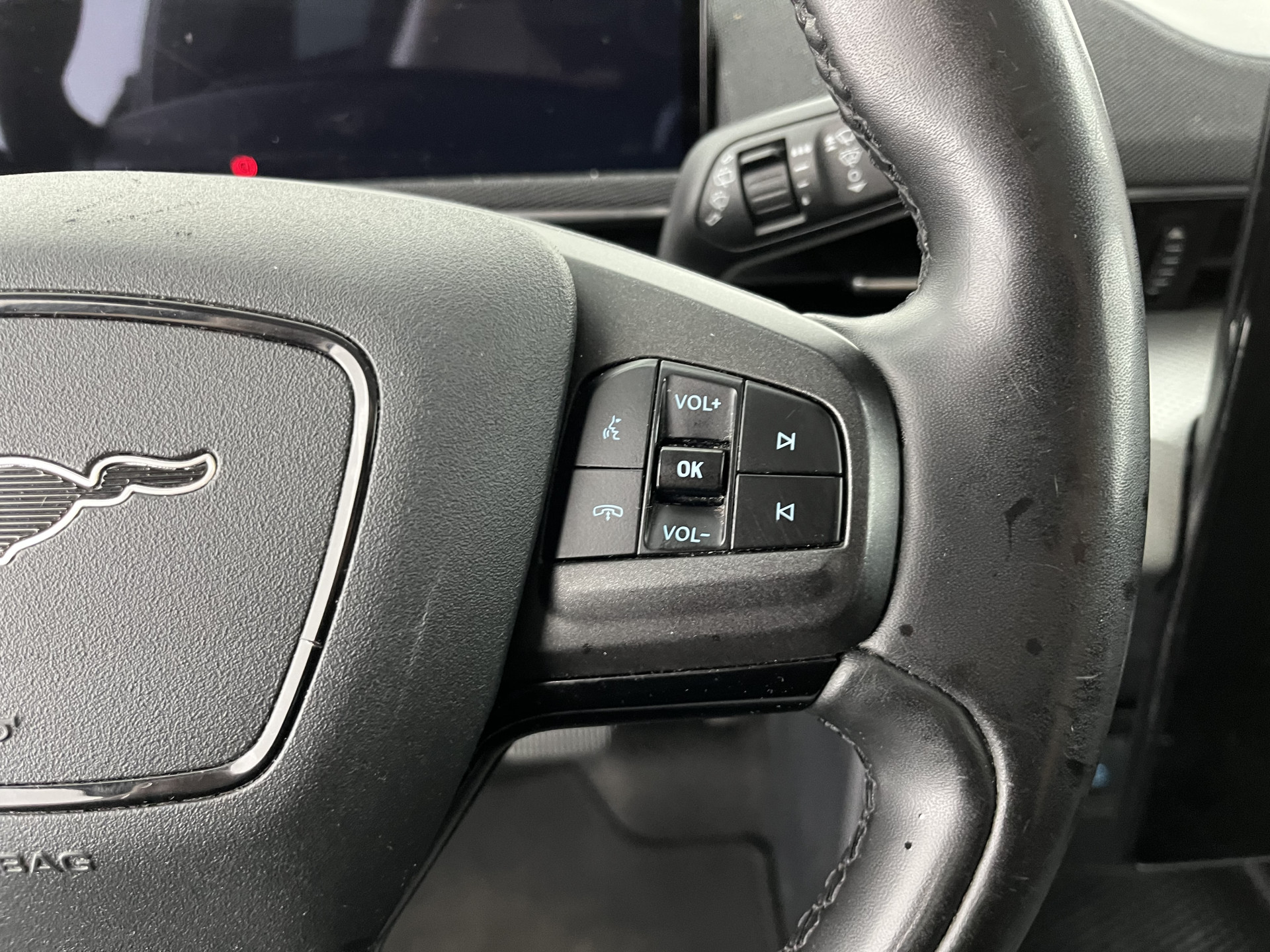 Ford Mustang Mach-E RWD 75 kWh [ 3-Fase-11kW ] {SOH-83%} (INCL-BTW)  Aut. *LEATHER | FULL-LED | DAB | DIGI-COCKPIT | KEYLESS | NAVI-FULLMAP | CARPLAY | HEATED-COMFORTSEATS | TOPVIEW | ADAPTIVE-CRUISE | PRIVACY-GLASS | 18'' ALU*