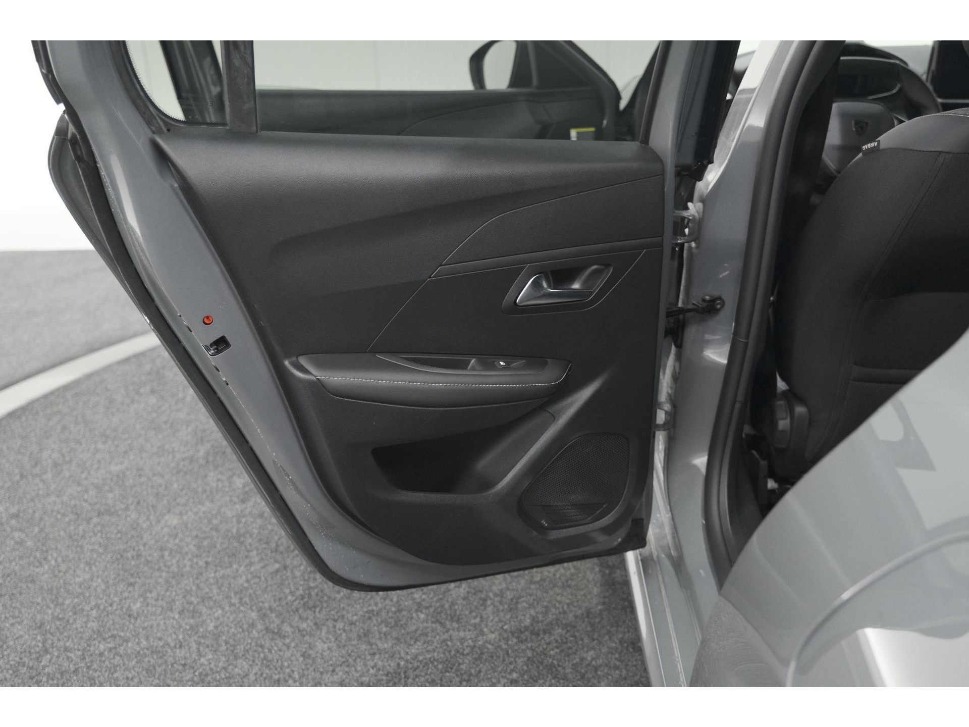Peugeot 208 PureTech 100 Allure | 360 Camera | Adaptieve Cruise Control | Navigatie | Dodehoekdetectie