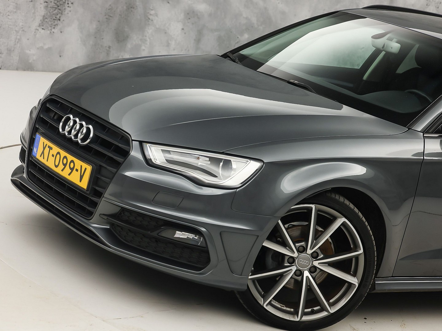 Audi A3 Sportback 1.4 TFSI S-Line Sport Automaat (NAVIGATIE, CLIMATE, LEDER/ALCANTARA, KEYLESS, SPORTSTOELEN, STOELVERWARMING, GETINT GLAS, CRUISE, NIEUWSTAAT)