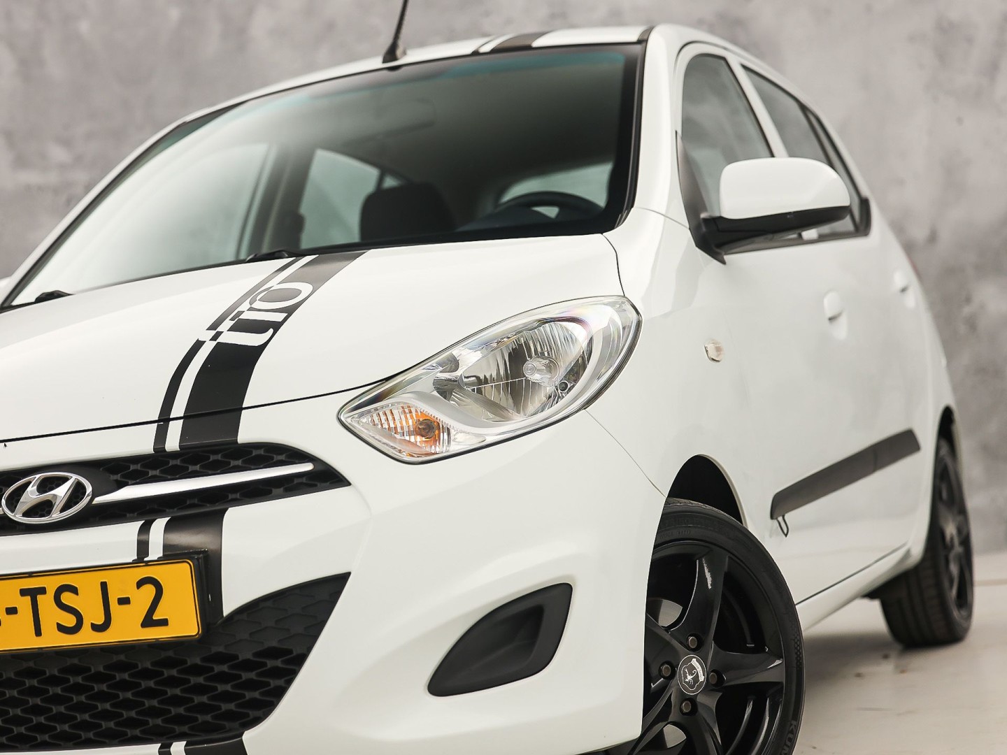 Hyundai i10 1.1 i-Drive Sport (AIRCO, SPORTSTOELEN, LM VELGEN, ELEK RAMEN, NIEUWSTAAT)