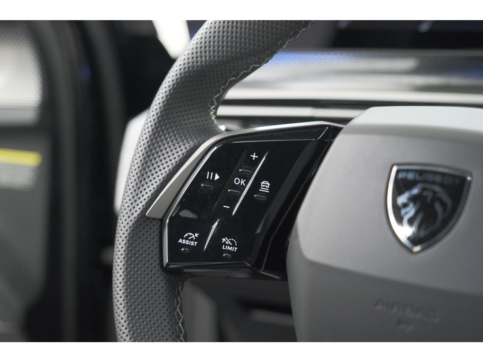 Peugeot 3008 1.2 Hybrid 145 GT | Elektrische Kofferklep | Camera | Adaptieve Cruise Control | Apple CarPlay