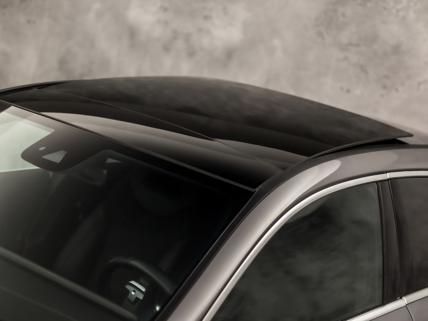 Mercedes-Benz A-Klasse 200 AMG Sport 163Pk Automaat (PANORAMADAK, GROOT NAVI, SFEERVERLICHTING, CAMERA, STOELVERWARMING, SPORTSTOELEN, GETINT GLAS, LEDER/ALCANTARA, NIEUWSTAAT)