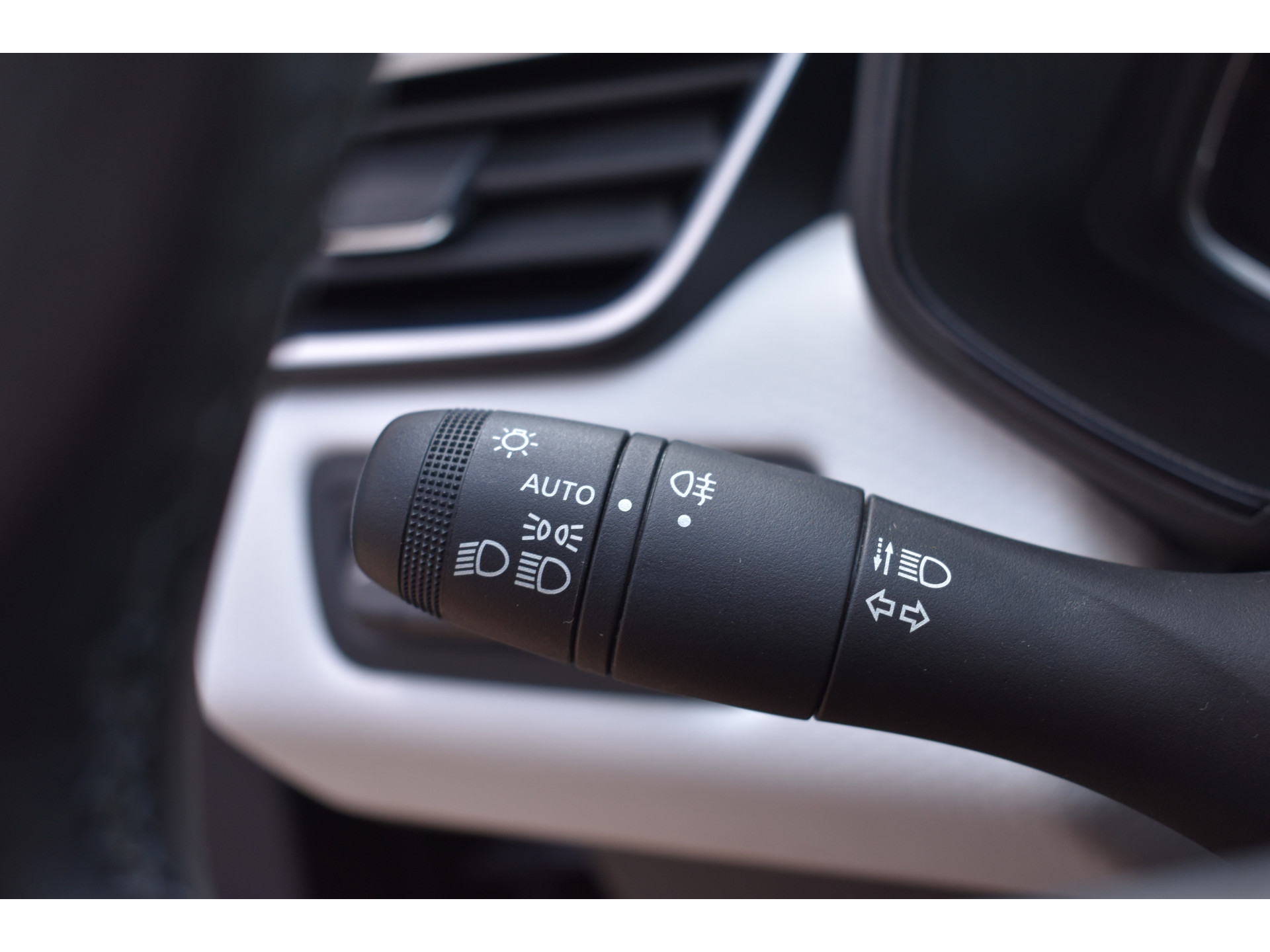 Renault Clio 1.6 E-Tech Hybrid 145 Evolution Hybride Automaat  Navigatie