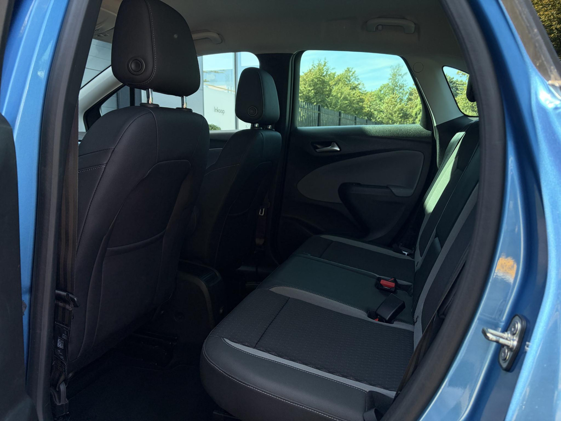 Opel Crossland X 1.2 Turbo Innovation ✓1e Eigenaar✓Dealer Onderhouden✓360° Camera✓Carplay✓Navi✓6 Bak✓110pk✓Keylss✓Halfleder✓Pdc V+A✓Lm velgen✓N.A.P✓Rijstrooksensor✓Dodehoeksensor✓Apk tot 09-2028