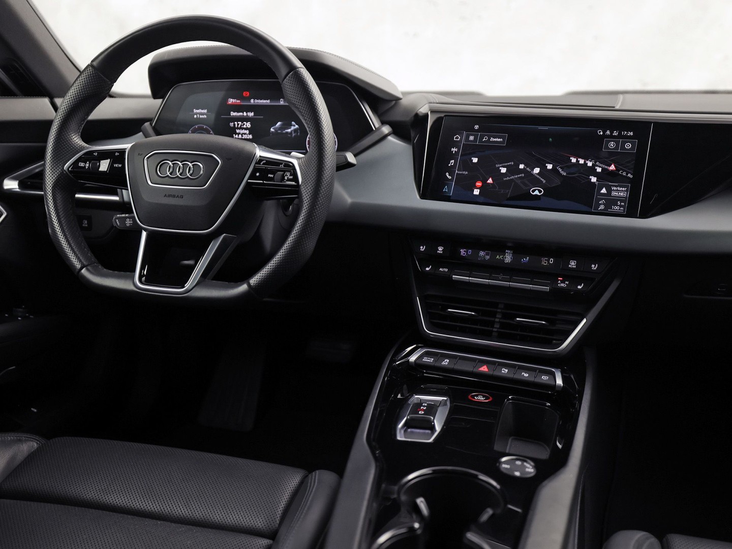 Audi e-tron GT GT 93 kWh Automaat 476Pk (PANORAMADAK, SOH 92,8%, APPLE CARPLAY, 360 CAMERA, MATRIX LED, BANG&OLUFSEN, ELEKTRISCHE STOELEN, STOELVERWARMING/KOELING, NIEUWSTAAT)