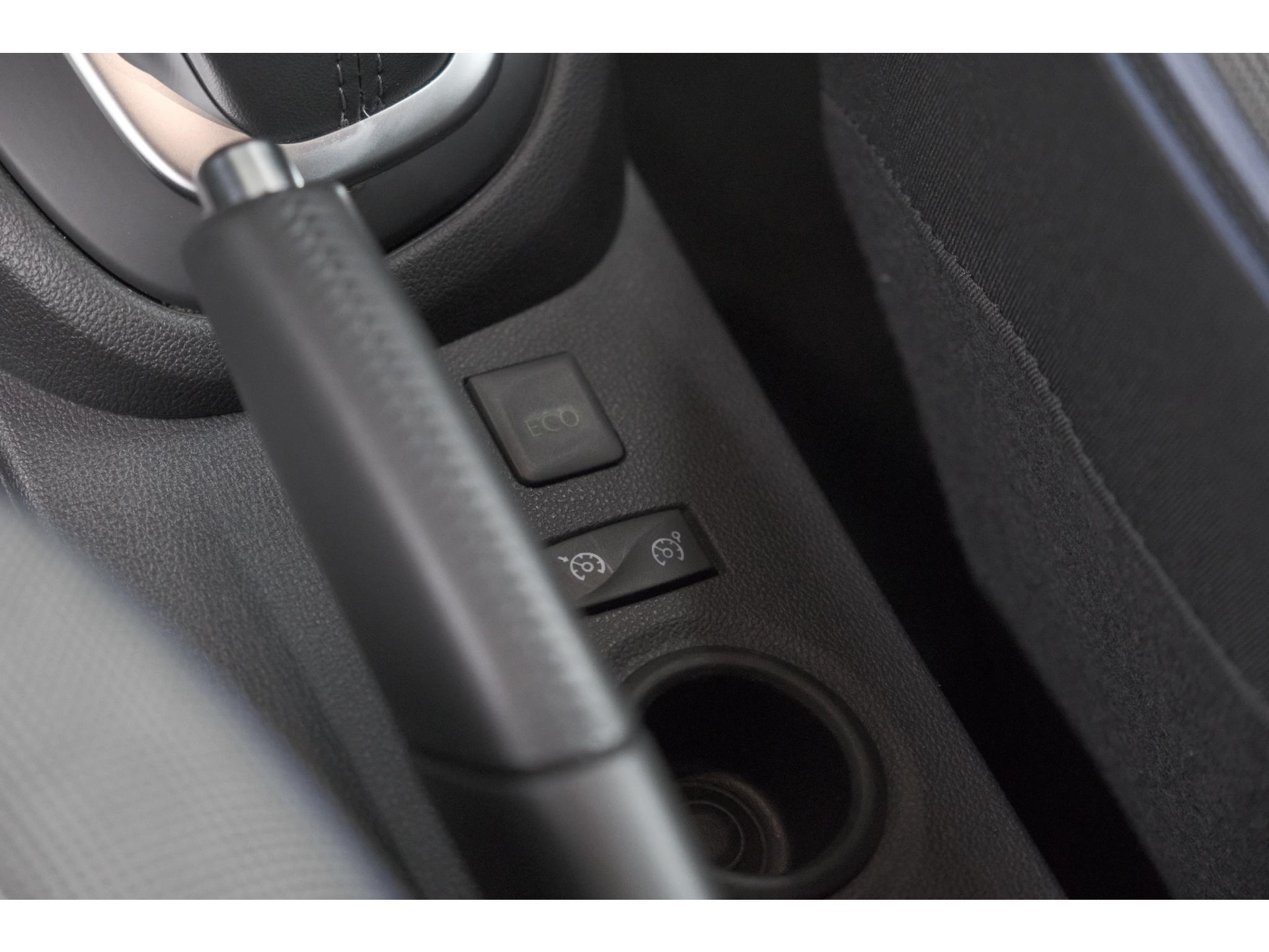 Renault Captur TCe 150 EDC Intens | Camera | Dodehoekdetectie | R-Link Navigatie | Parkeersensoren