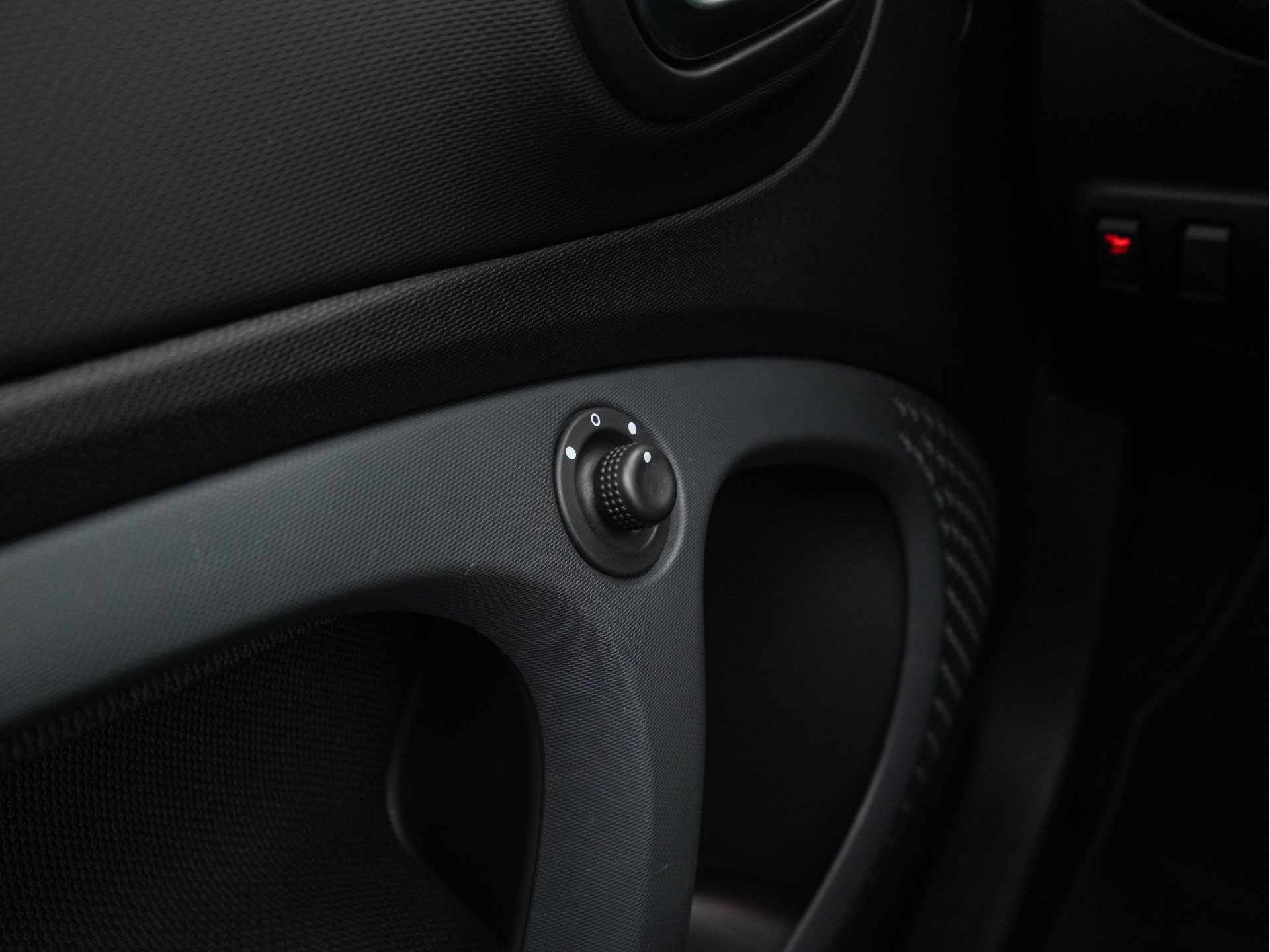 Smart fortwo cabrio EQ BRABUS Style 18 kWh [ 3-Fase ] *LEATHER | HEATED-SPORTSEATS | NAVI-FULLMAP | CAMERA | DAB+ | AIRCO | PDC | CRUISE | 16''ALU*