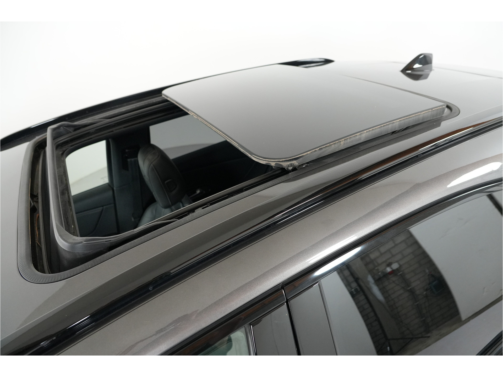 DS 7 E-Tense 4x4 Opéra 360 pk PHEV | SOH 93.5% | Pano | Massage | Nachtzicht | Focal | 360° Cam | Nappa |