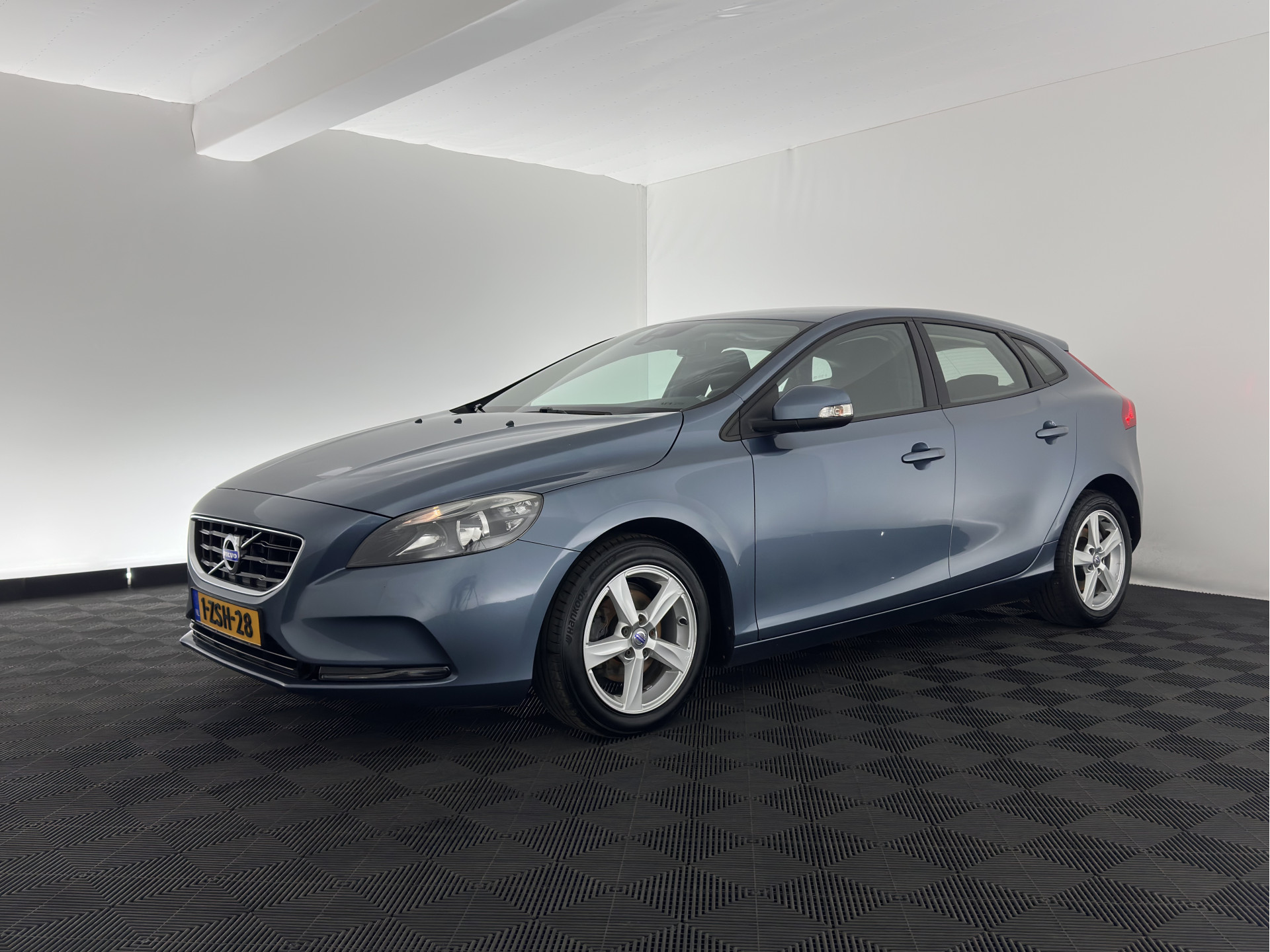 Volvo V40 1.6 D2 Kinetic *NAVI-FULLMAP | COMFORT-SEATS | ECC | PDC | SIPS | CRUISE | 16''ALU*