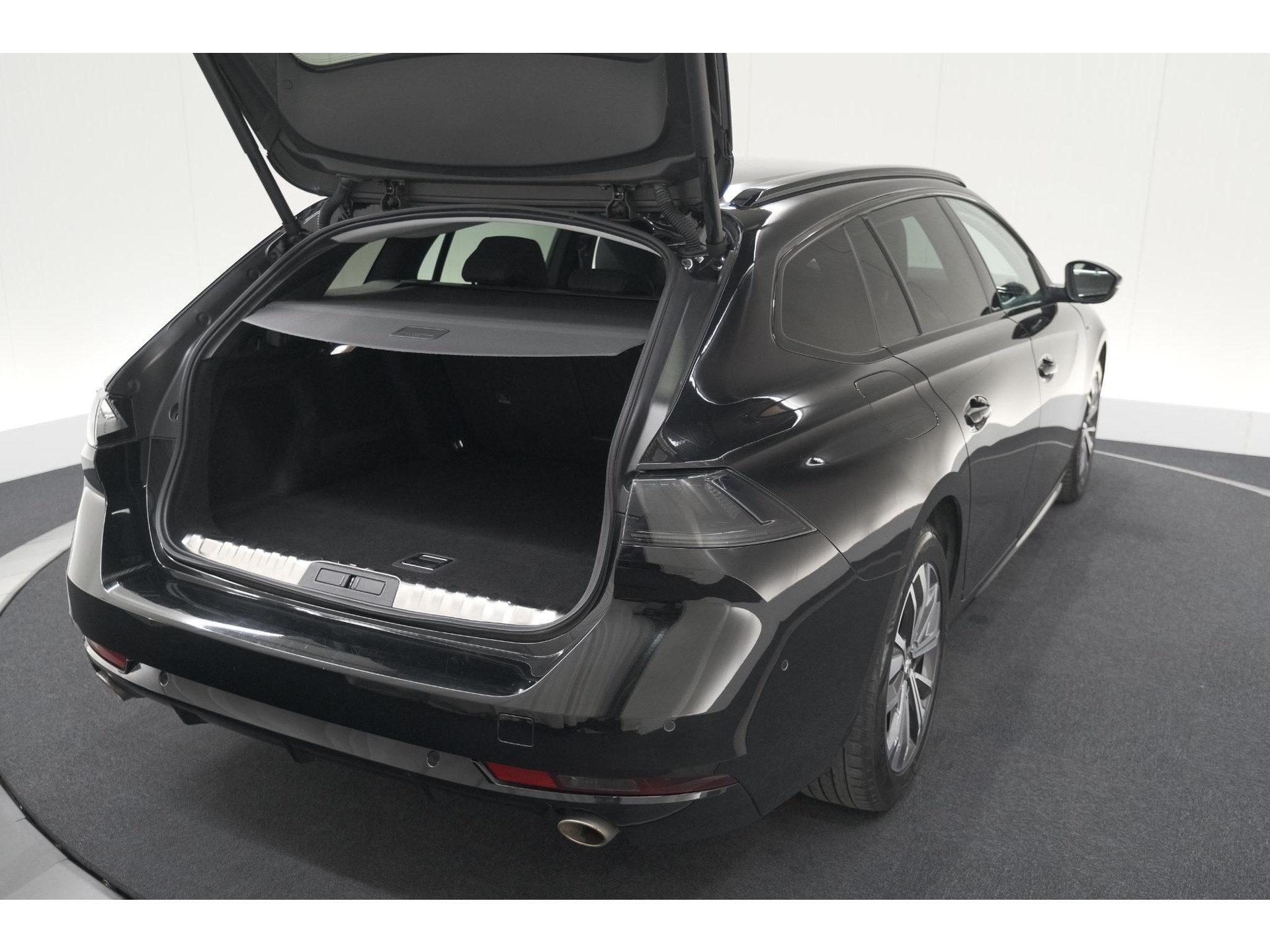 Peugeot 508 SW 1.6 HYbrid 225 Allure | Drive Assist Plus | Elektronische Kofferklep | Camera | Apple Carplay