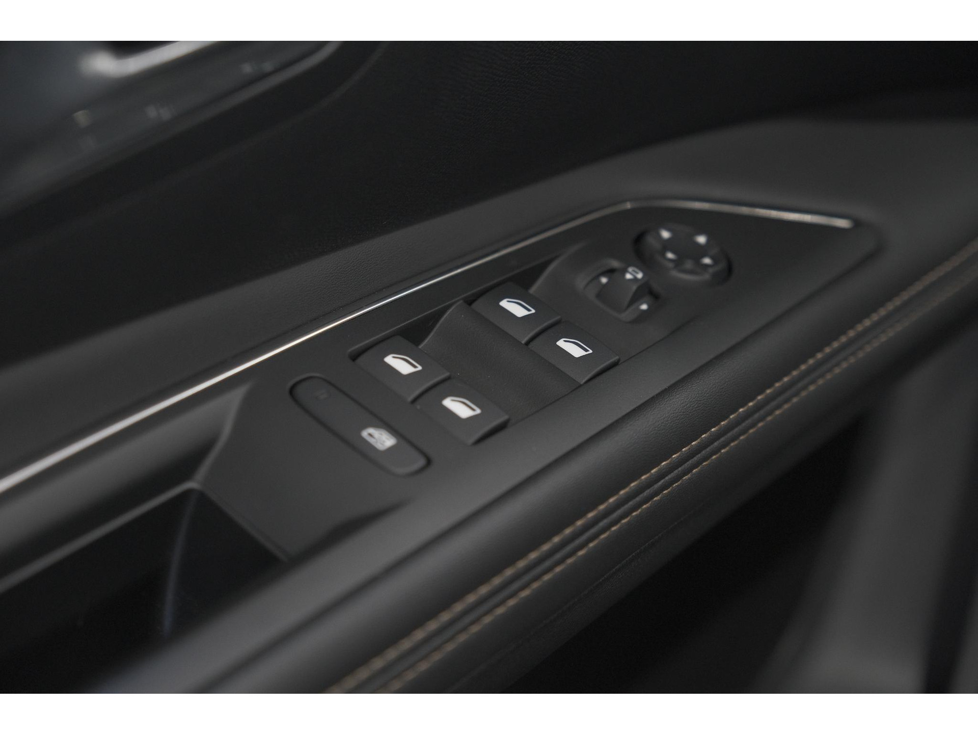 Peugeot 3008 PureTech 130 EAT8 GT Black Pack | Camera | Adaptieve Cruise Control | Elektronische Kofferklep | Apple Carplay
