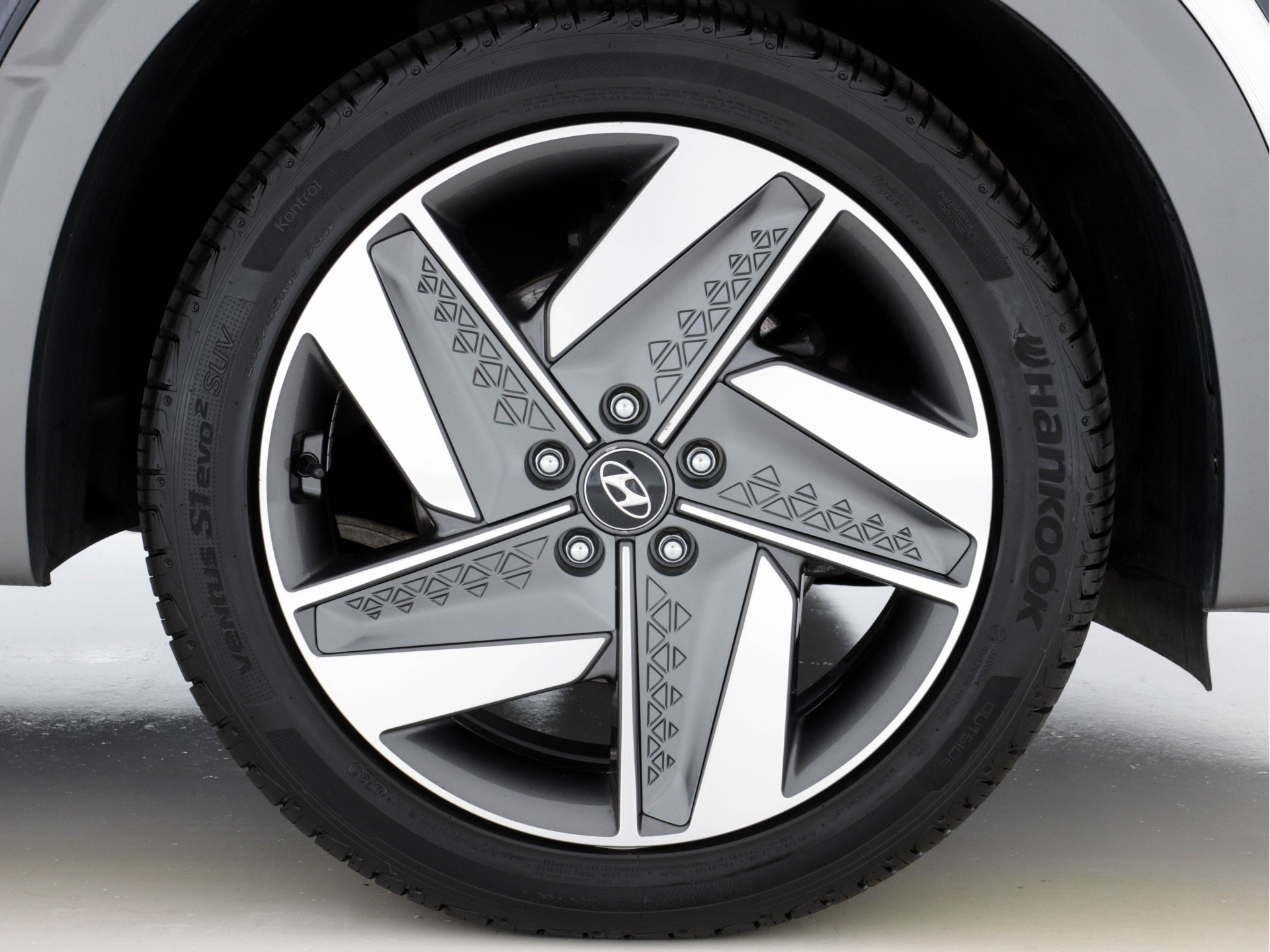 Hyundai NEXO FCEV Plus Pack [ HYDROGENIUM ] (INCL-BTW) *PANO | LEATHER | KRELL-SOUNDSYSTEM | NAVI-FULLMAP | ADAPT.CRUISE |  FULL-LED | KEYLESS | DAB | DIGI-COCKPIT | TOP-VIEW | SHIFT-PADDLES | COMFORTSEATS | 19"ALU*