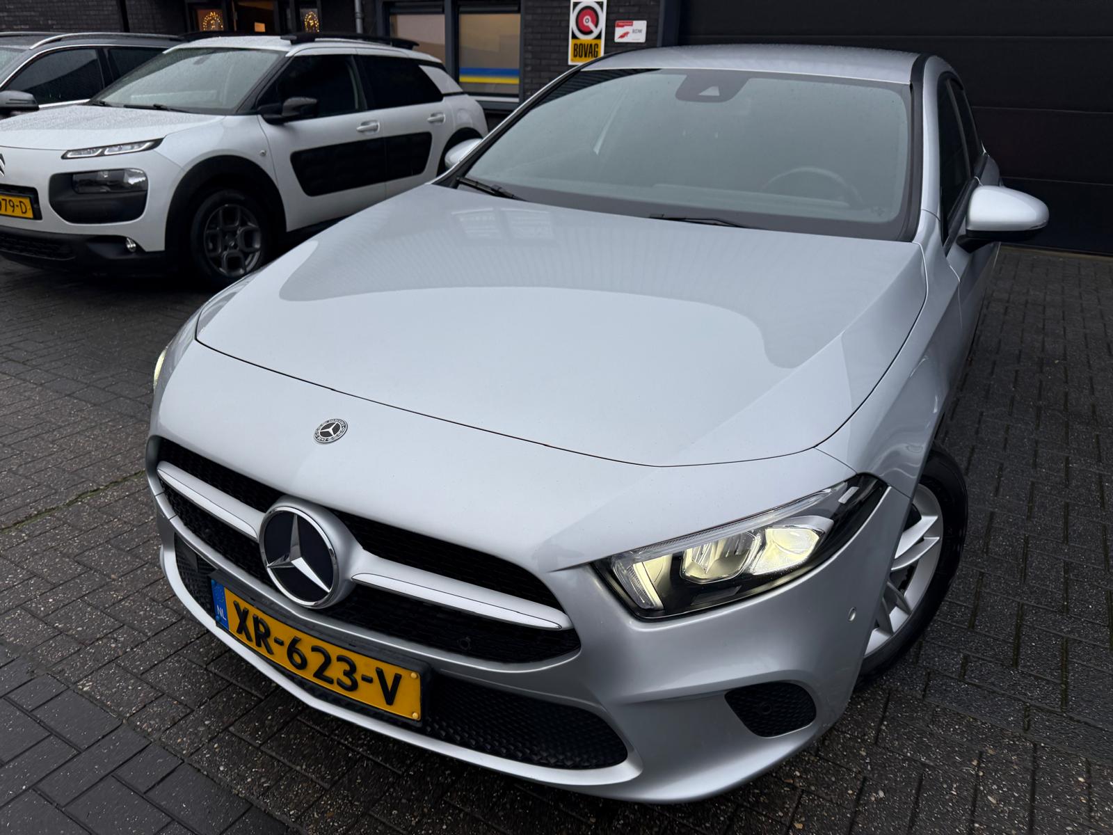 Mercedes-Benz A-klasse 180 Business Solution | 3/6/12MND GARANTIE | NAVIGATIE | CRUISE |LED | DAB | PDC | LMV | GOED ONDERHOUDEN |