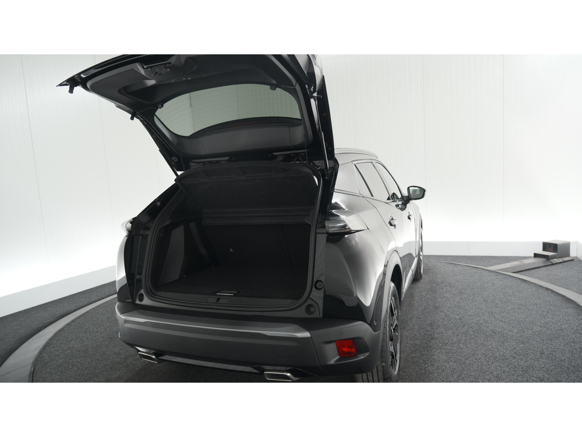 Peugeot 2008 PureTech 130 EAT8 GT | 360 Camera | Adaptieve Cruise Control | Dodehoekdetectie | Apple Carplay