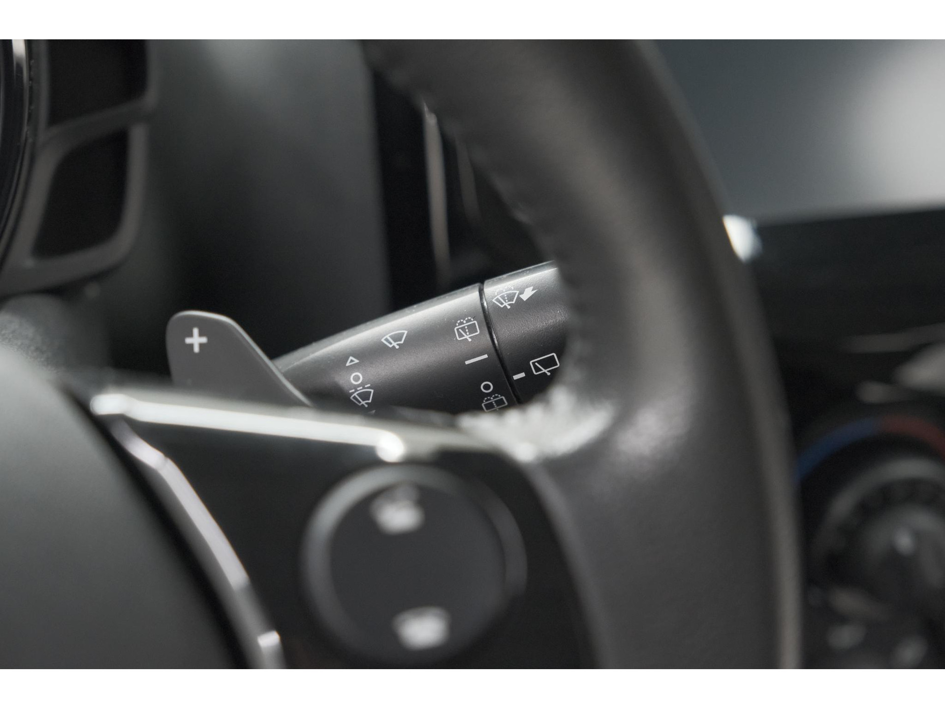 Citroen C1 1.0 VTi Shine | Automaat | Stoelverwarming | Camera | Lederen bekleding