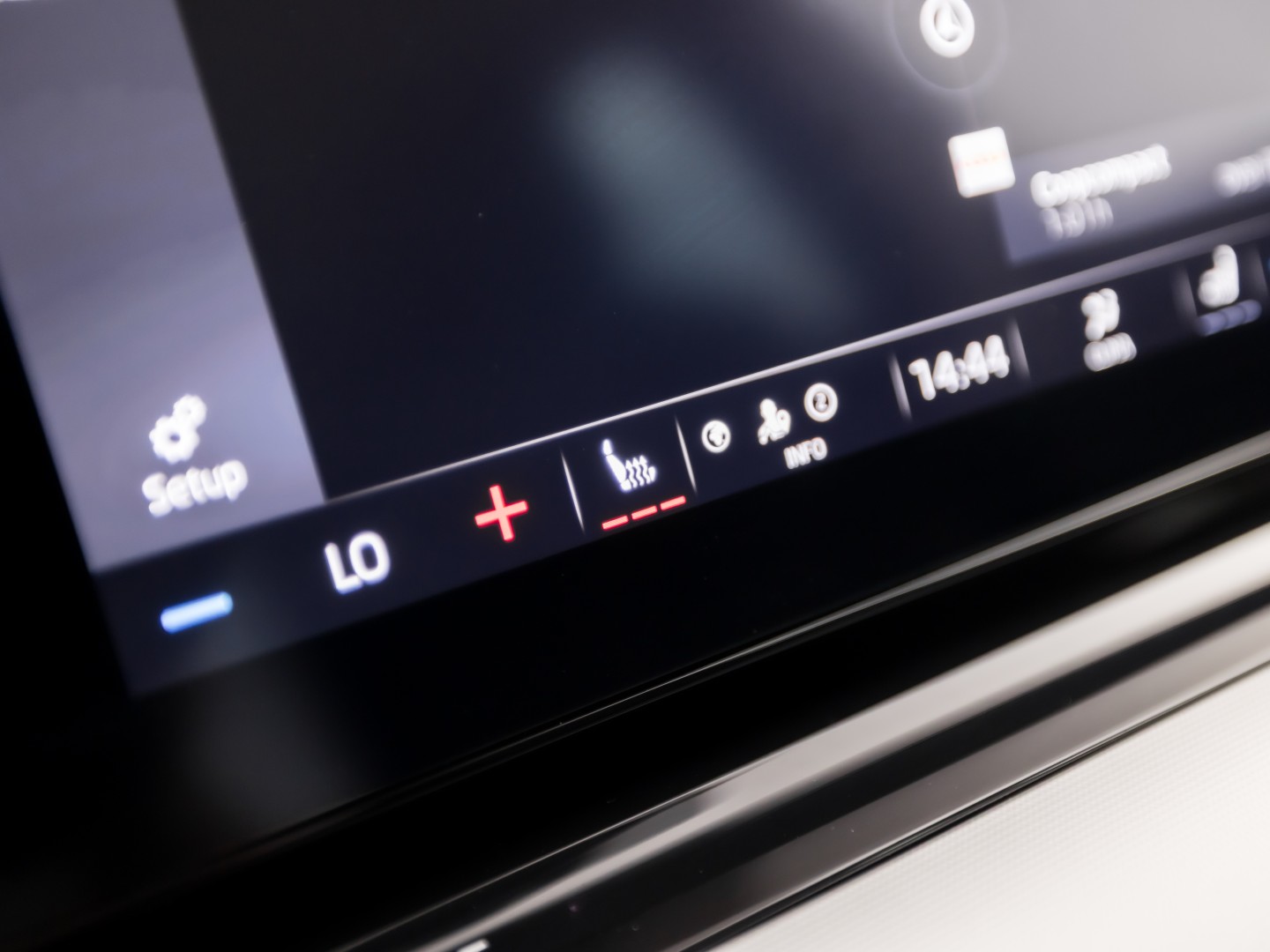 ŠKODA Octavia Combi 1.4 TSI iV PHEV Sport 218Pk Automaat (VIRTUAL COCKPIT, APPLE CARPLAY, GROOT NAVI, CAMERA, STOELVERWARMING, SPORTSTOELEN, GETINT GLAS, CRUISE, NIEUWE APK, NIEUWSTAAT)