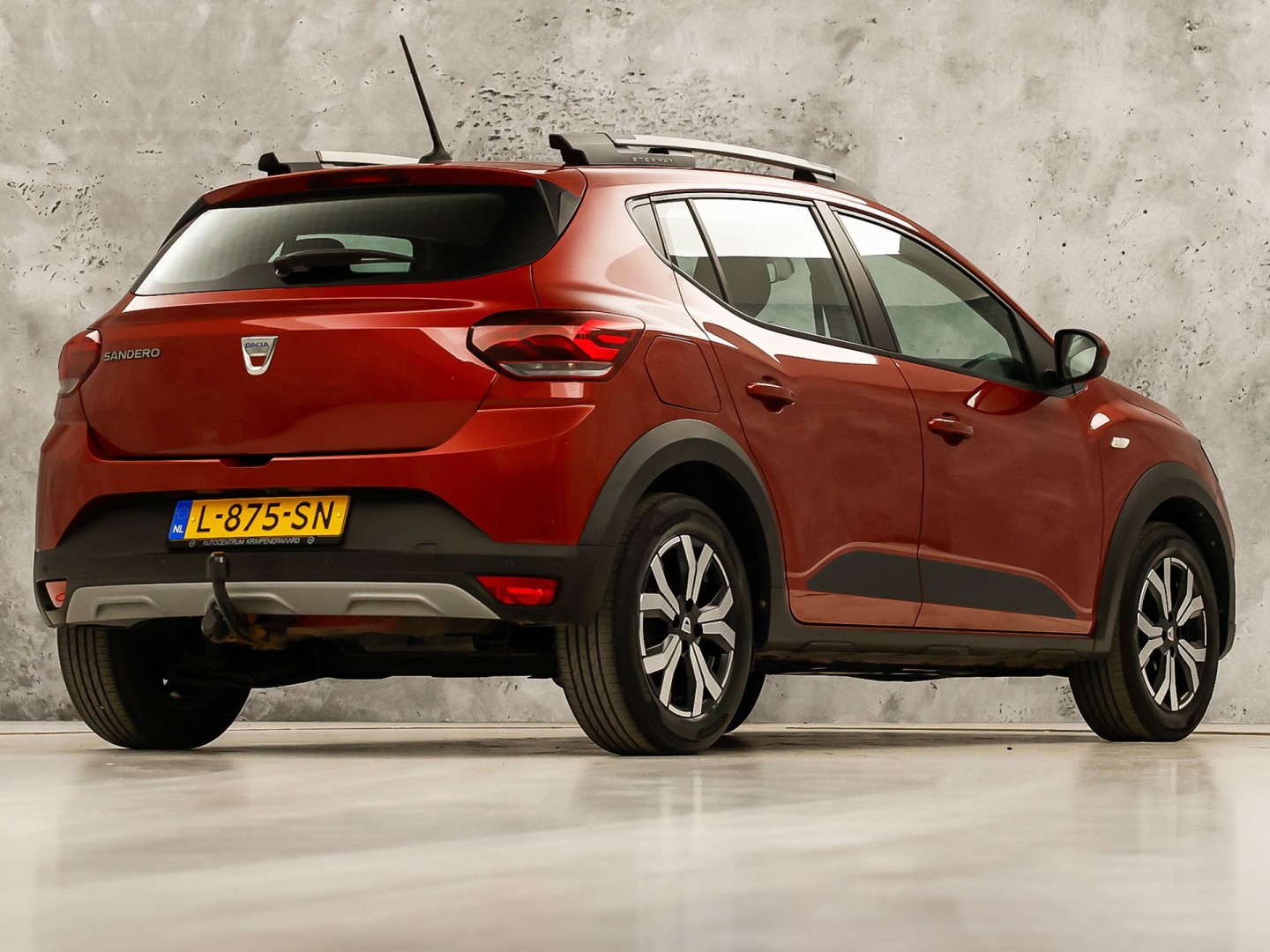 Dacia Sandero 1.0 TCe 100 Bi-Fuel Comfort (GROOT NAVI, CLIMATE, CAMERA, LM VELGEN, KEYLESS, SPORTSTOELEN, CRUISE, TREKHAAK, NIEUWSTAAT)