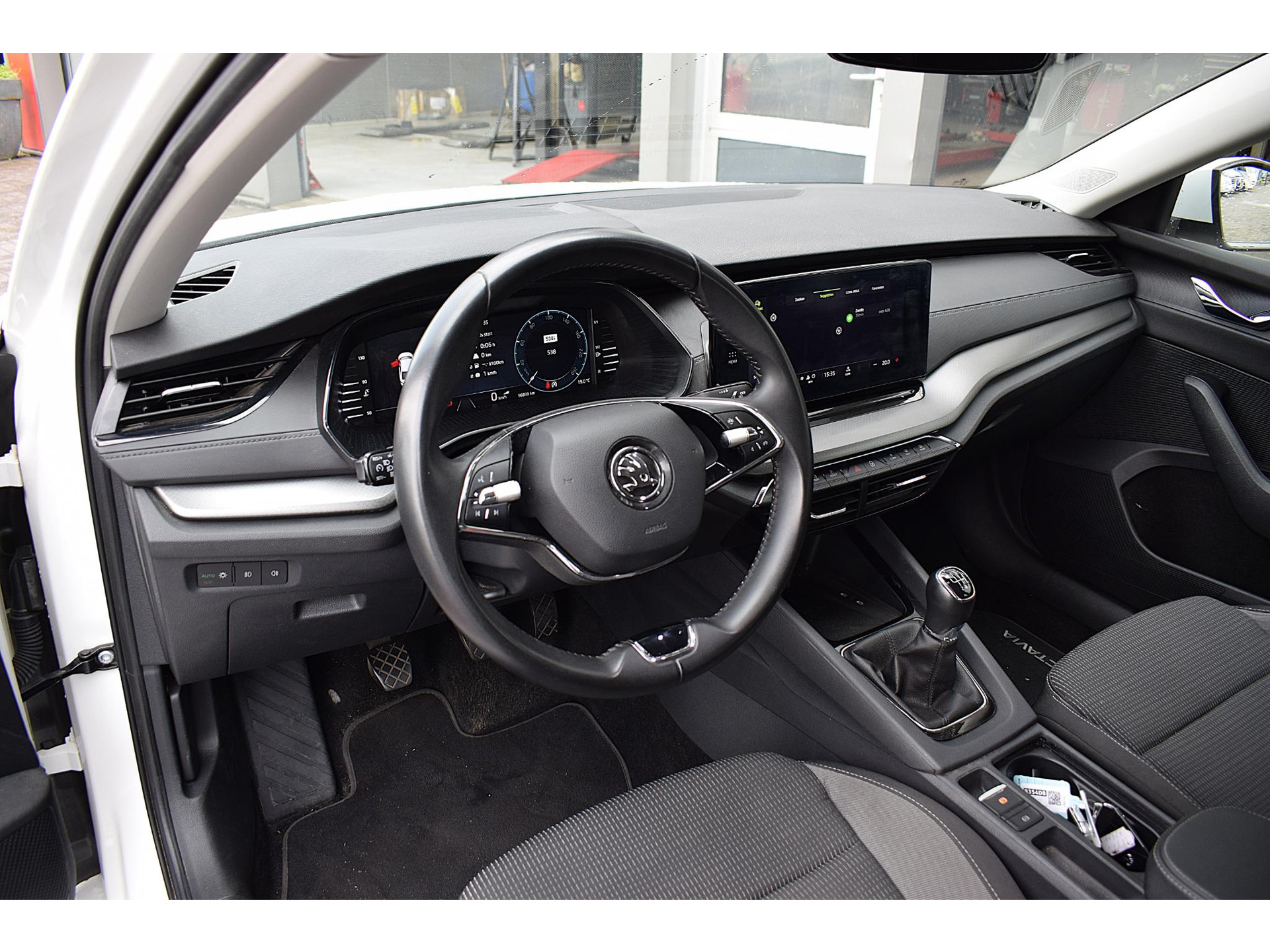 Skoda Octavia 1.0 TSI Business Edition | Apple CarPlay | Sportstoelen | Climate | Cruise