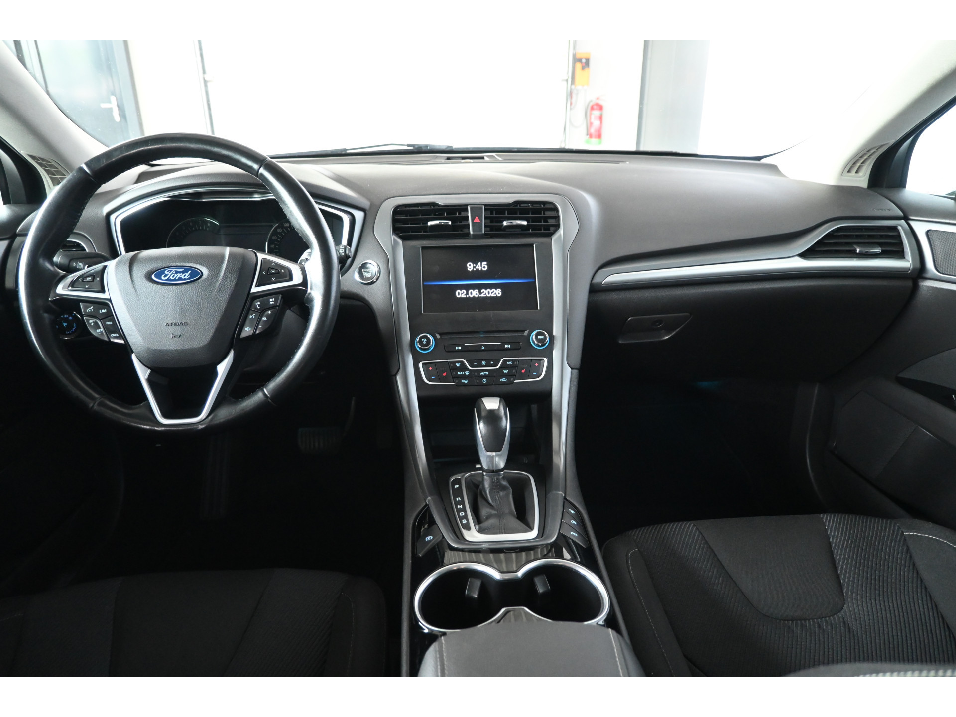 Ford Mondeo 1.5 Titanium Automaat Clima Navigatie Cruise Control Trekhaak Rijklaarprijs! Inruil Mogelijk!