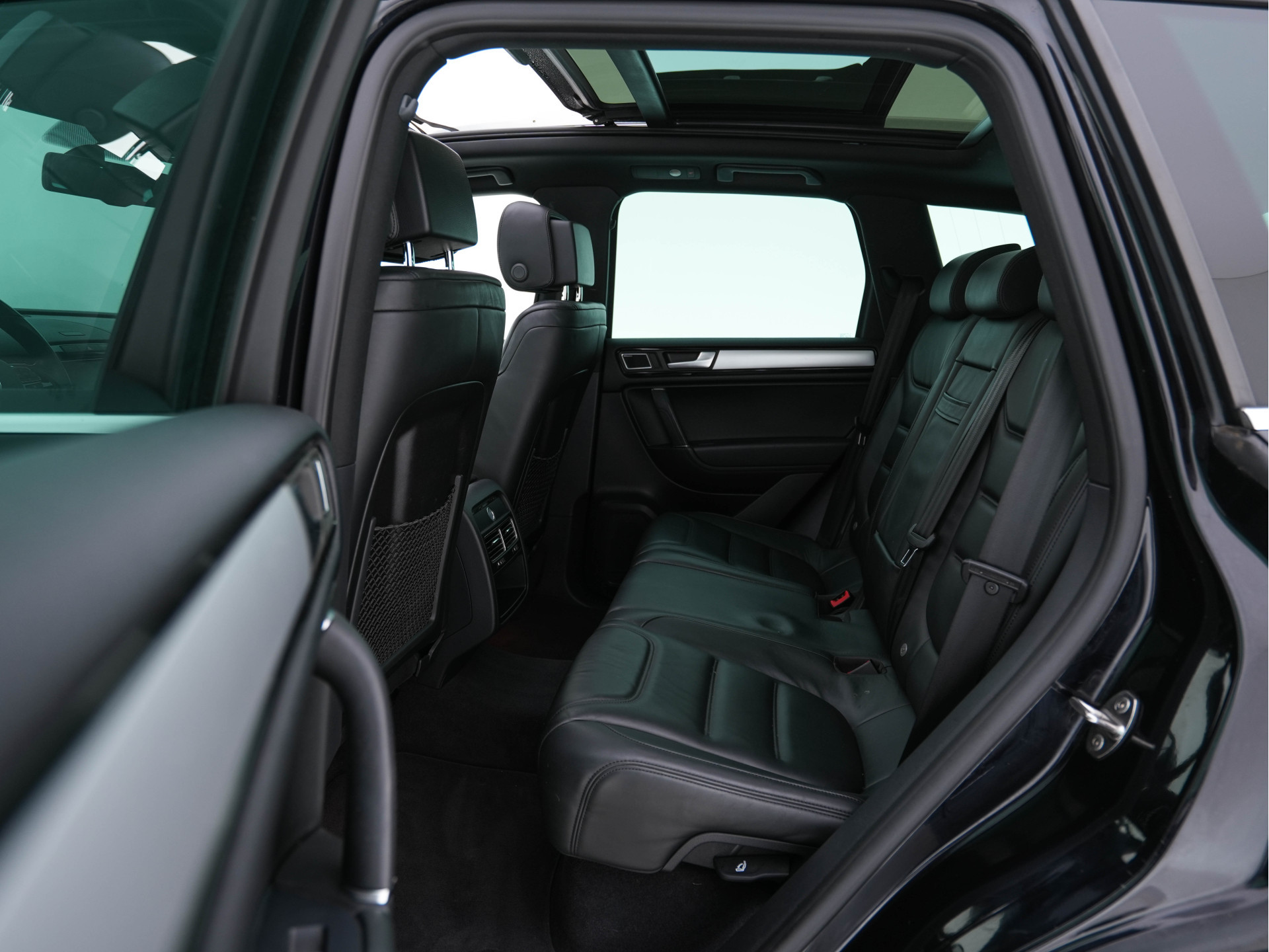 Volkswagen Touareg 3.0 TDI R-line-Pack Chrome-Pack Aut. *PANO | FULL-LEATHER | NAVI-FULLMAP | XENON | DYNAUDIO | MEMORY-PACK | ECC | SHIFT-PADDLES | PDC | DAB | COMFORT-SEATS | 21"ALU*