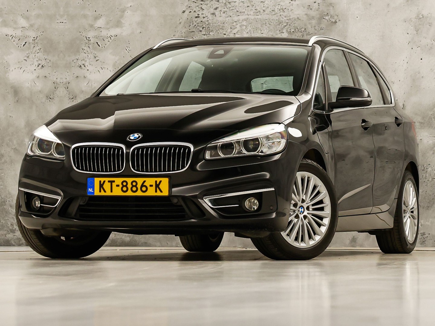 BMW 2 Serie 225xe Sport High Executive xDrive 225Pk Automaat (GROOT NAVI, SOH 89,7%, HEAD-UP DISPLAY, LEDER, STOELVERWARMING, SPORTSTOELEN, PARKEERSENSOREN, NIEUWE APK, NIEUWSTAAT)