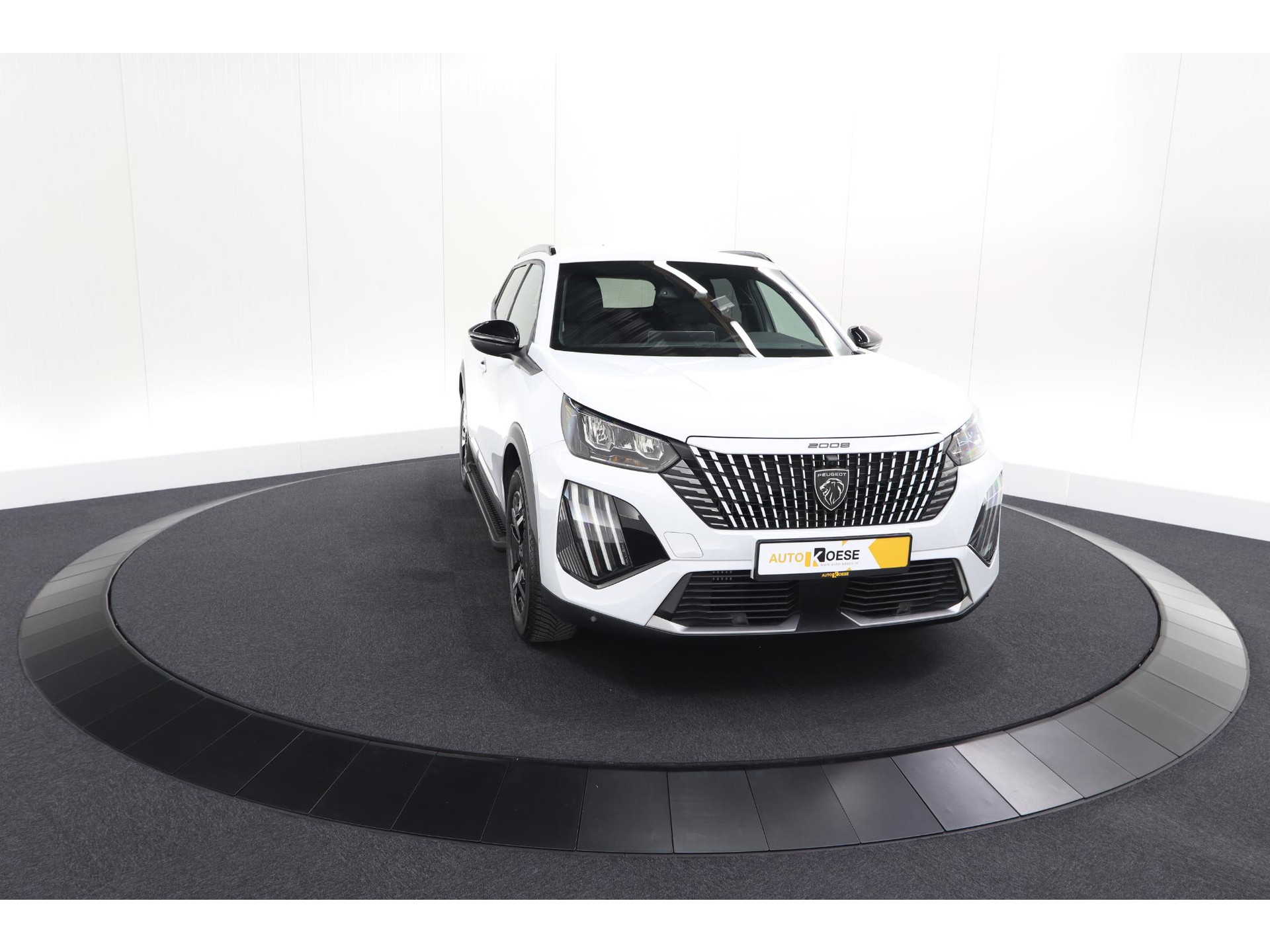 Peugeot 2008 PureTech 130 EAT8 Allure | Allseason banden | 360 Camera | Dodehoekdetectie | Apple Carplay | Stoelverwarming