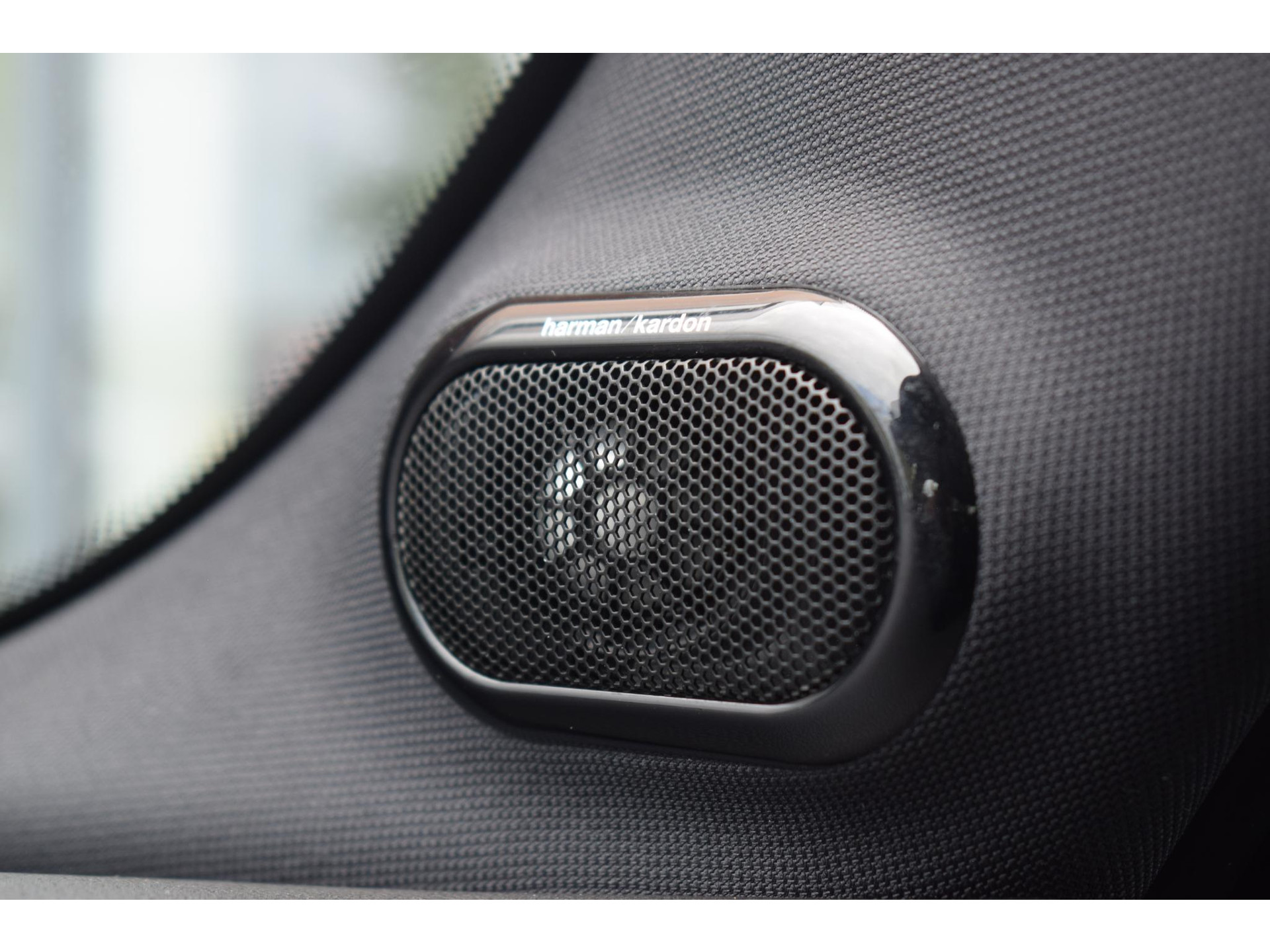 MINI 5-Deurs 2.0 Cooper S MINI Yours | Pano | Leer | H/K | HUD | Stuur-en Stoelverwarming