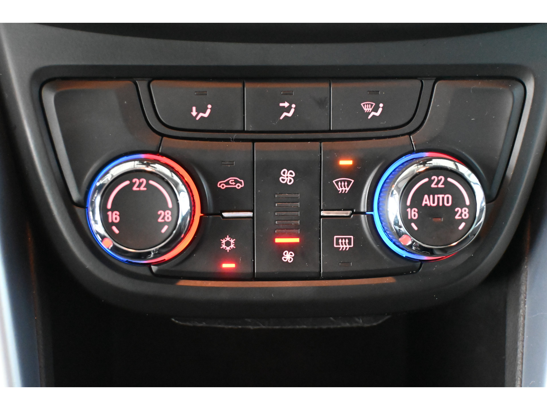 Opel Zafira Tourer 1.4 Edition 7p Clima Cruise control Navigatie PDC Goed Onderhouden! Inruil Mogelijk!