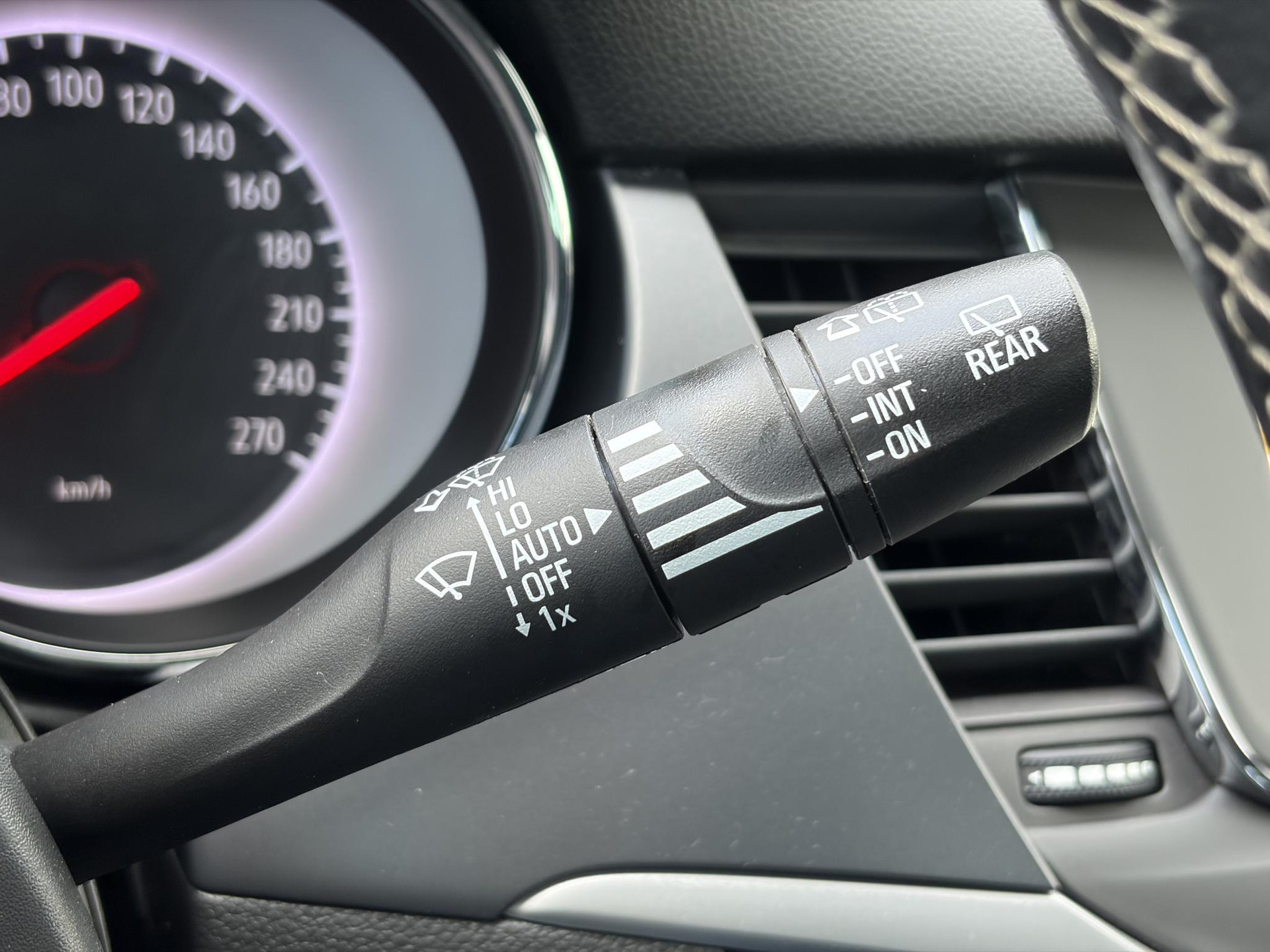 Opel Astra Sports Tourer 1.4 Turbo 120 Jaar Edition ✓150pk✓Carplay✓Navi✓Trekhaak✓Pdc V+A✓Clima✓Cruise✓6 Bak✓Lm velgen✓N.A.P✓Apk tot 02-2028