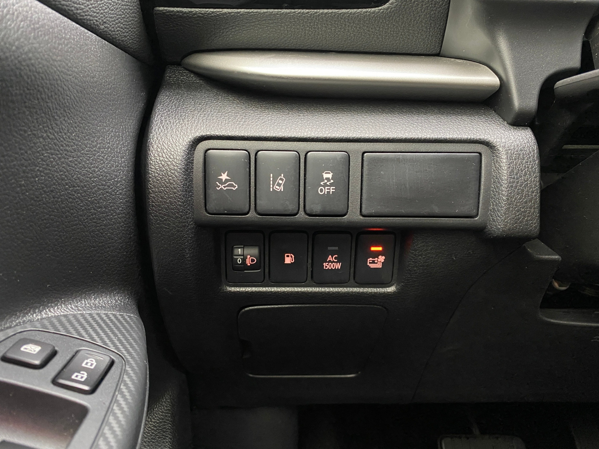 Mitsubishi Eclipse Cross 2.4 PHEV Instyle 4WD 188 pk AUT. | 1e eigenaar | navigatie | stoel-stuurverwarming | leder/alcantara interieur