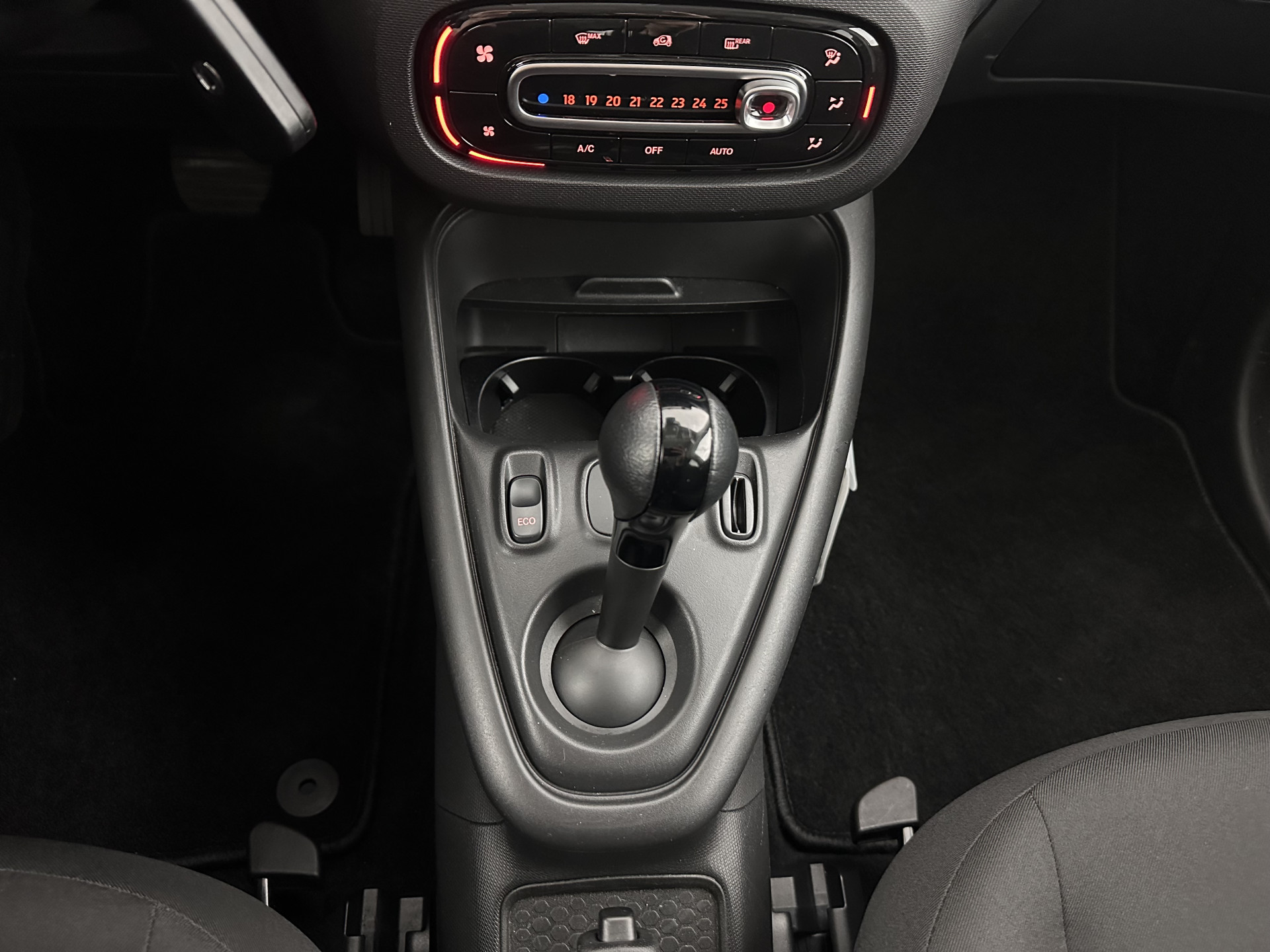 Smart forfour EQ Comfort 18 kWh [ 3-Fase-22kW ] {SOH-96%} Aut. *HEATED-COMFORTSEATS | DAB+ | AIRCO | CRUISE | 15''ALU | PRIVACY-GLASS*