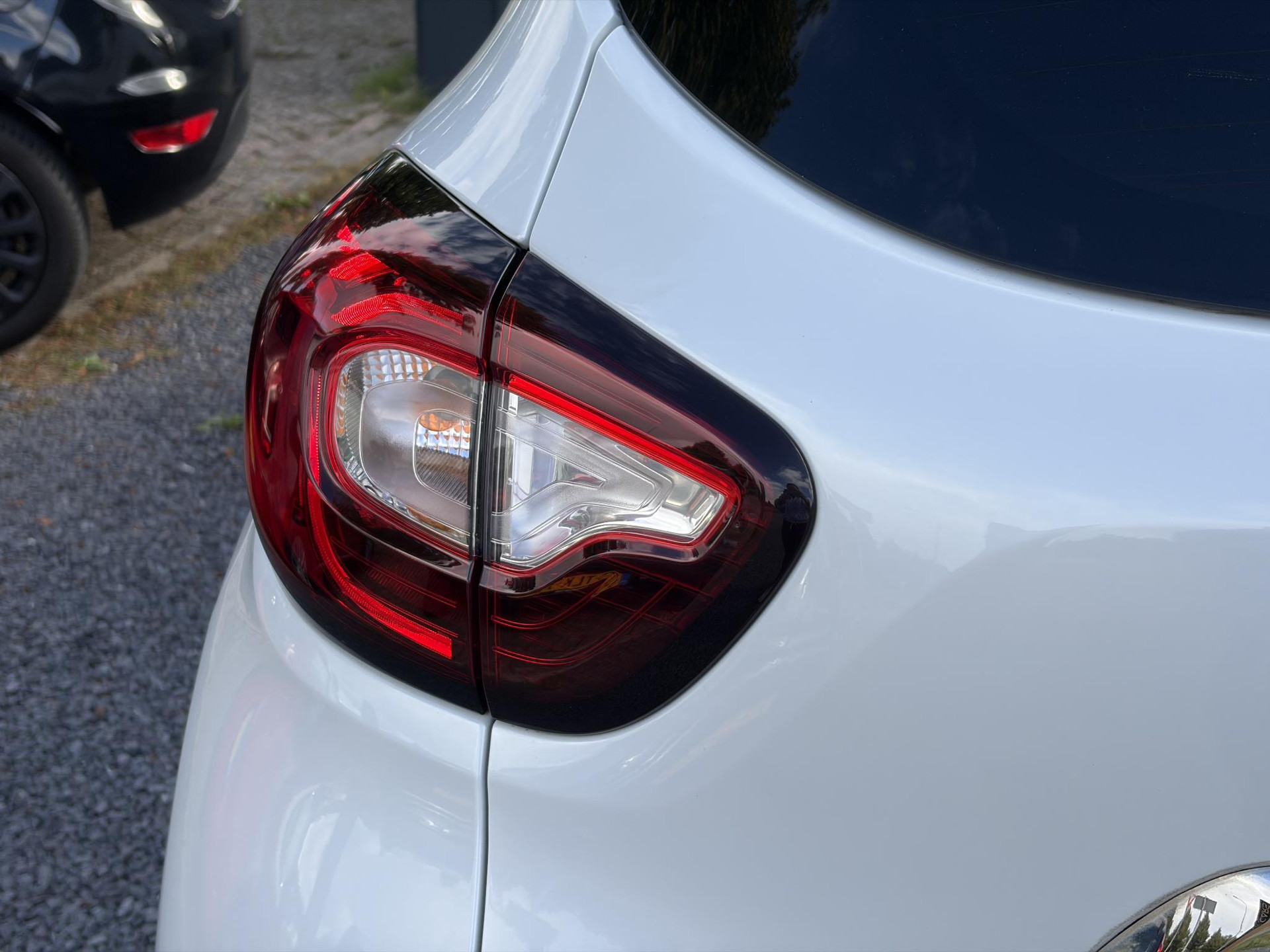 Renault Captur 0.9 TCe Intens ✓1e Eigenaar✓Camera ✓Keyless✓Airco✓Cruise✓Dealer Onderhouden✓LED koplampen✓Dodehoeksensor✓17'' Lm velgen✓Pdc V+A✓N.A.P✓Bj 12-2017✓Apk tot 01-2027