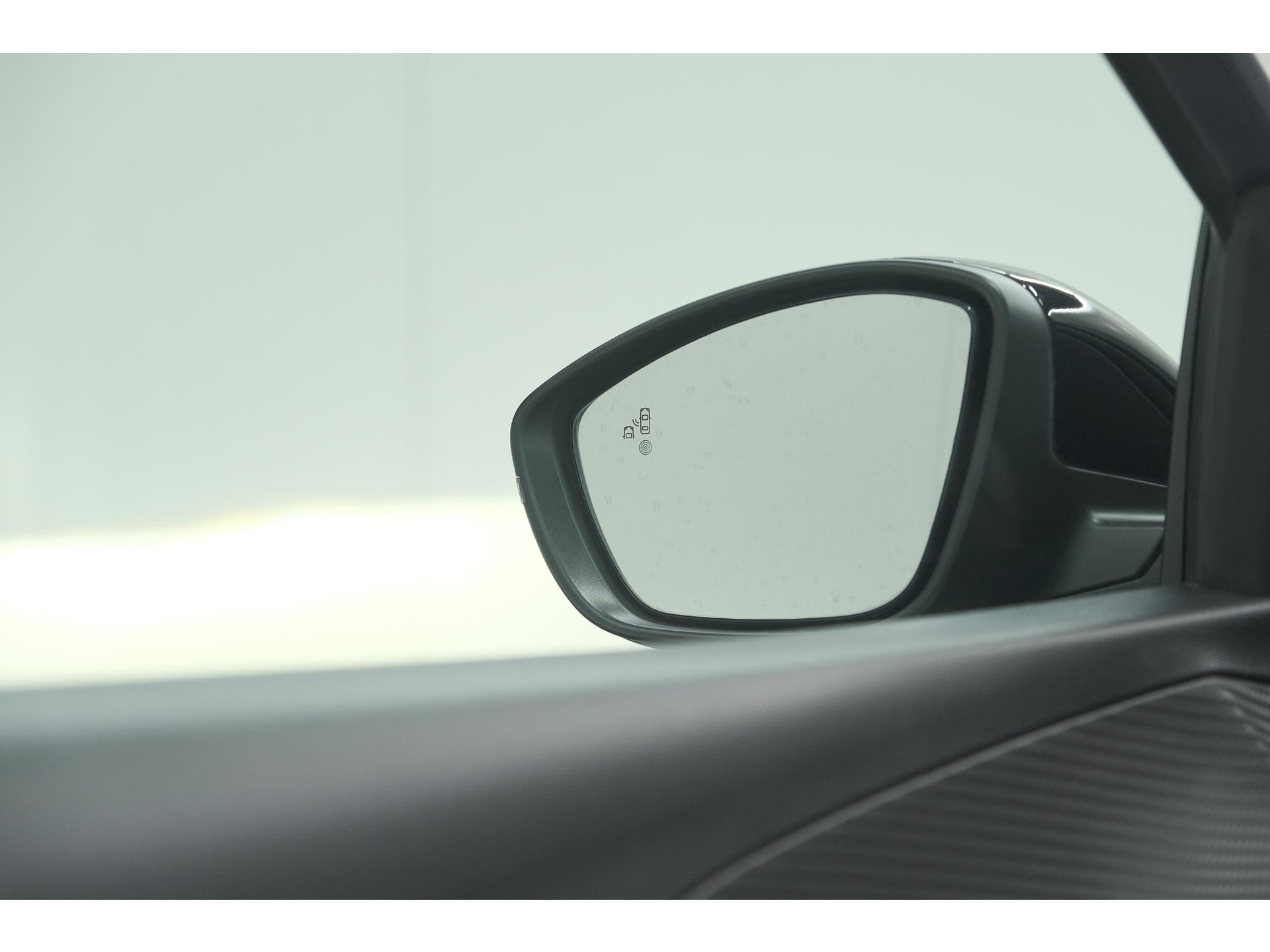 Peugeot 208 PureTech 131 EAT8 GT | Camera | Dodehoekdetectie | Navigatie | Carplay